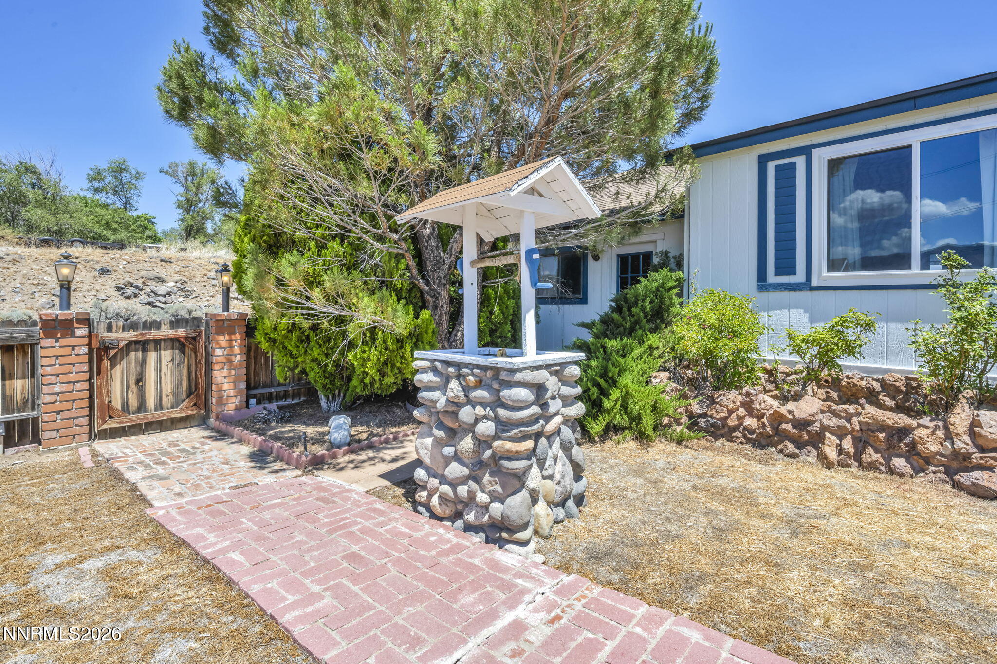 1330 Clifford Drive Property Photo 2