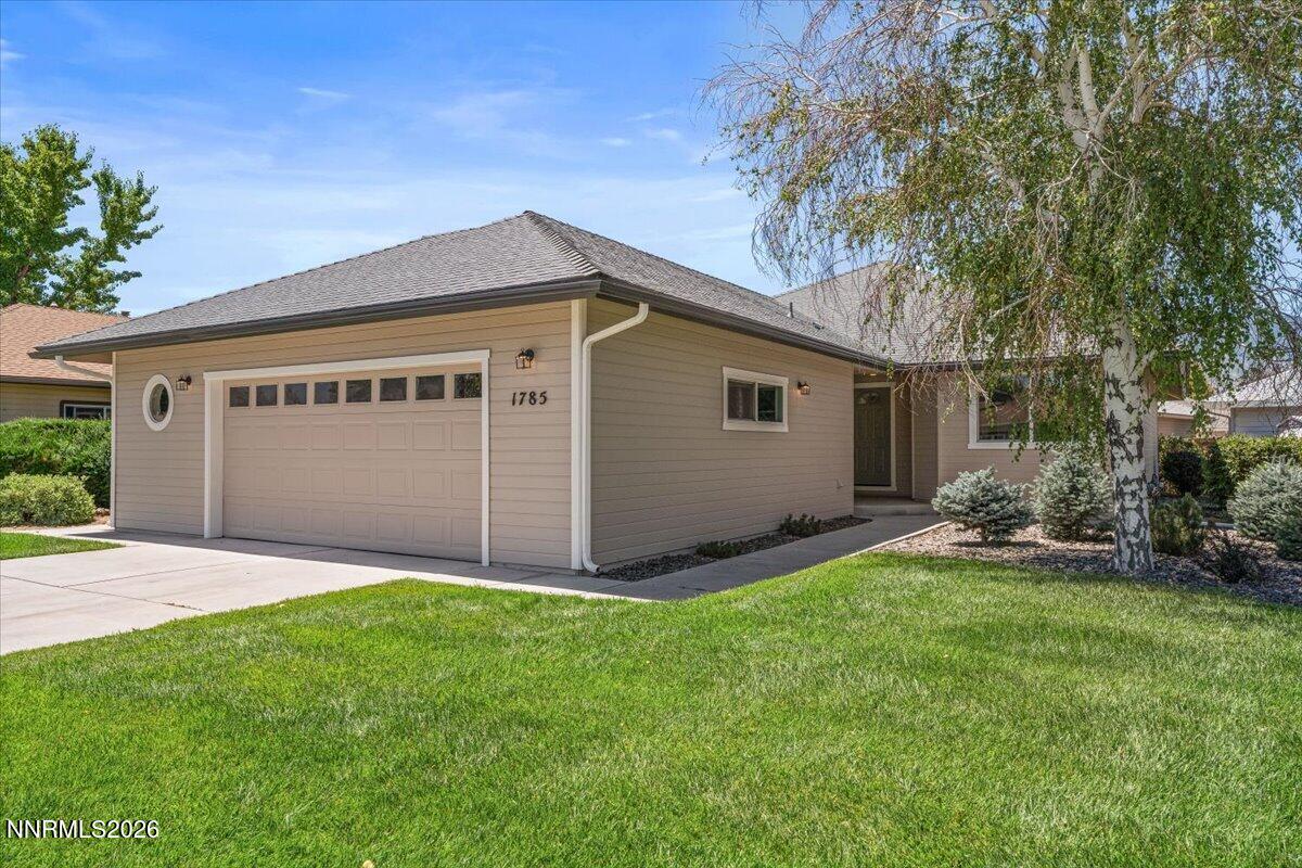 1785 Mahogany Circle Property Photo 2