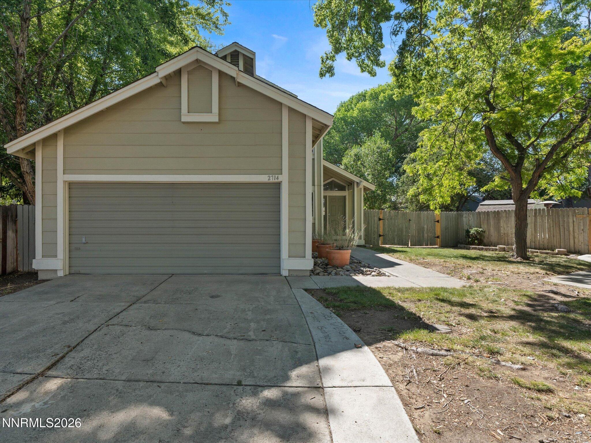 2714 Perro Court Property Photo 3