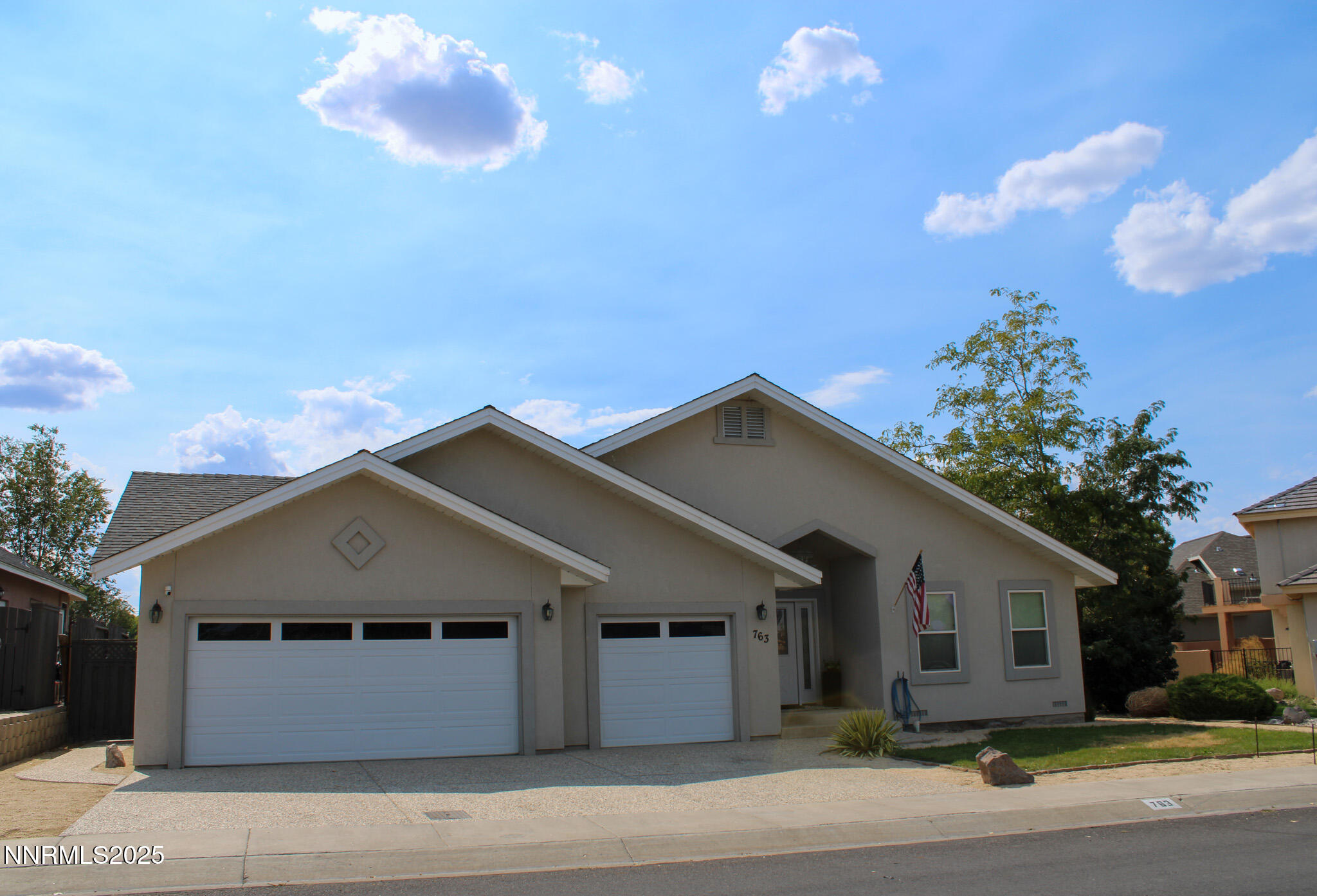 763 Divot Drive Property Photo 1