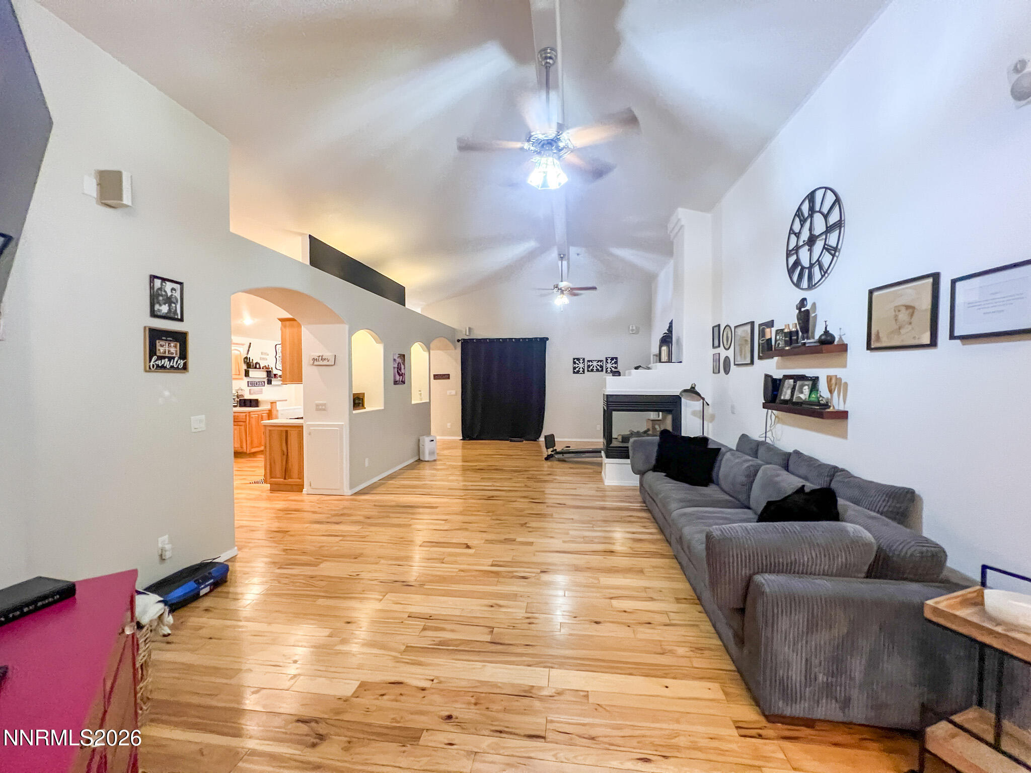 763 Divot Drive Property Photo 4