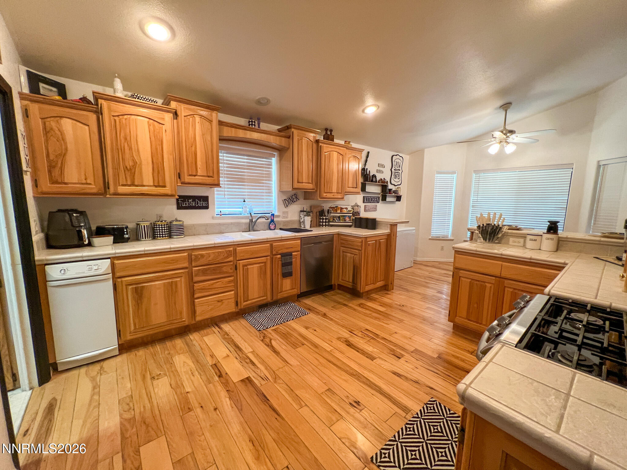 763 Divot Drive Property Photo 12