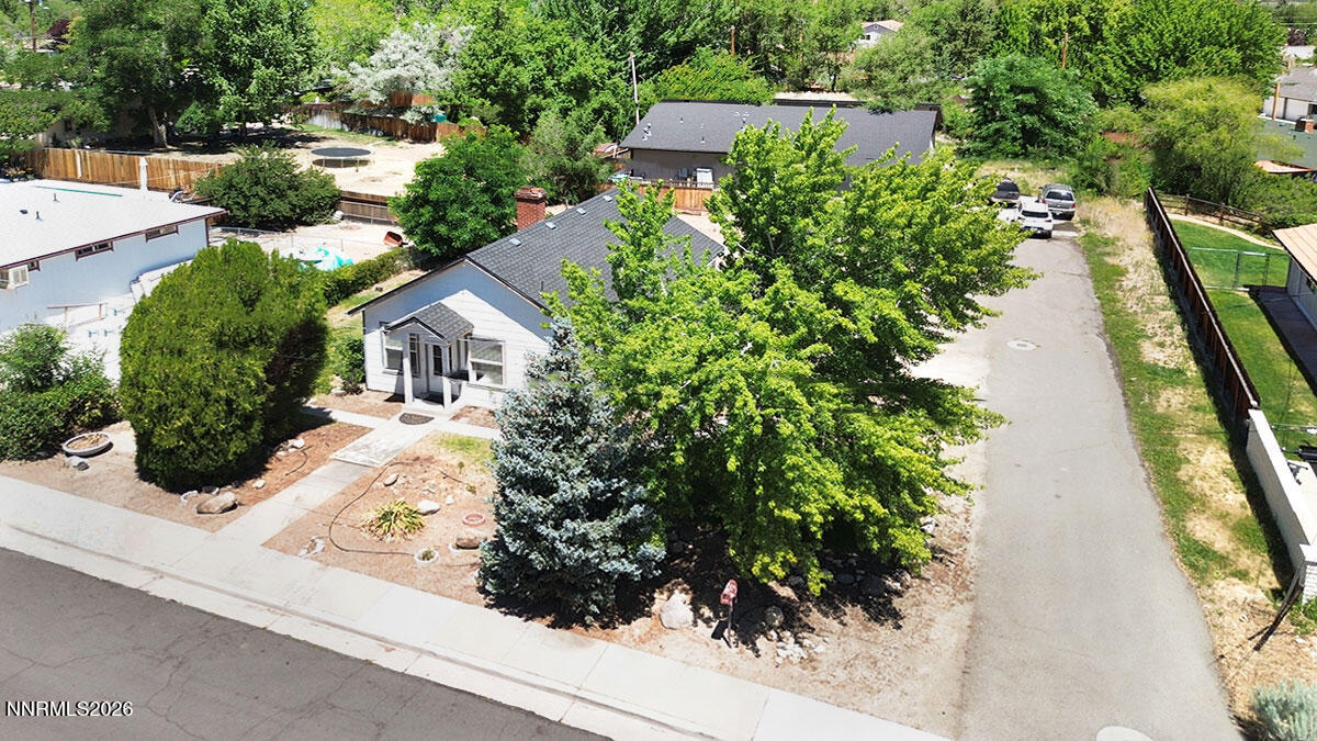 1295 Feather Way Property Photo 5
