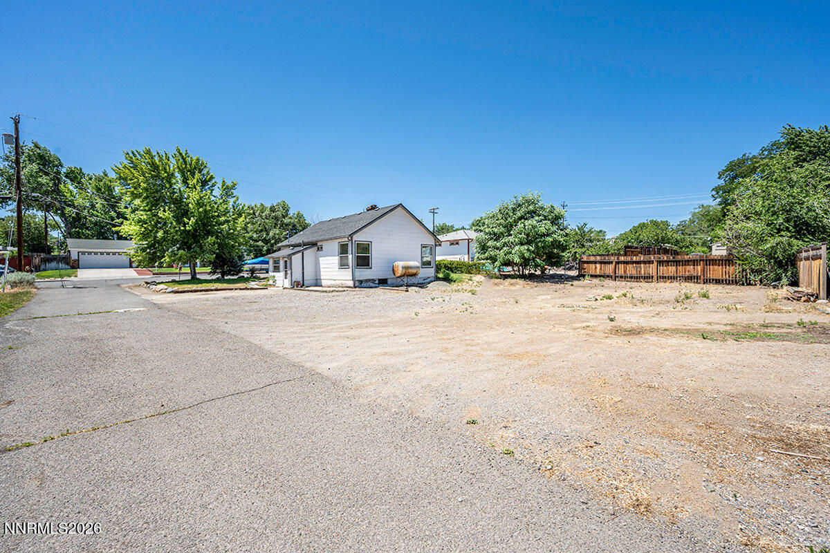 1295 Feather Way Property Photo 8
