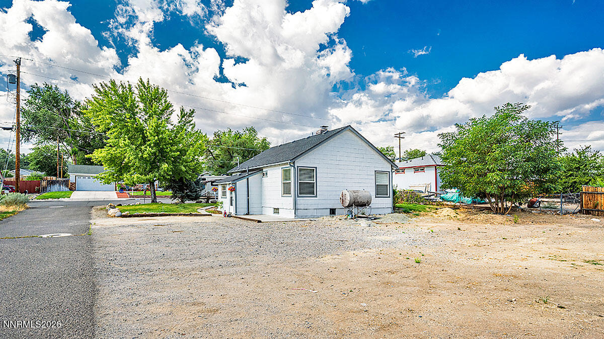 1295 Feather Way Property Photo 9