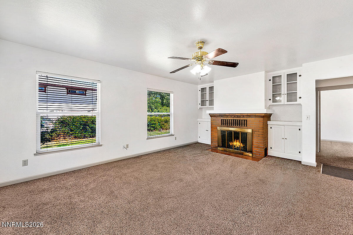 1295 Feather Way Property Photo 13