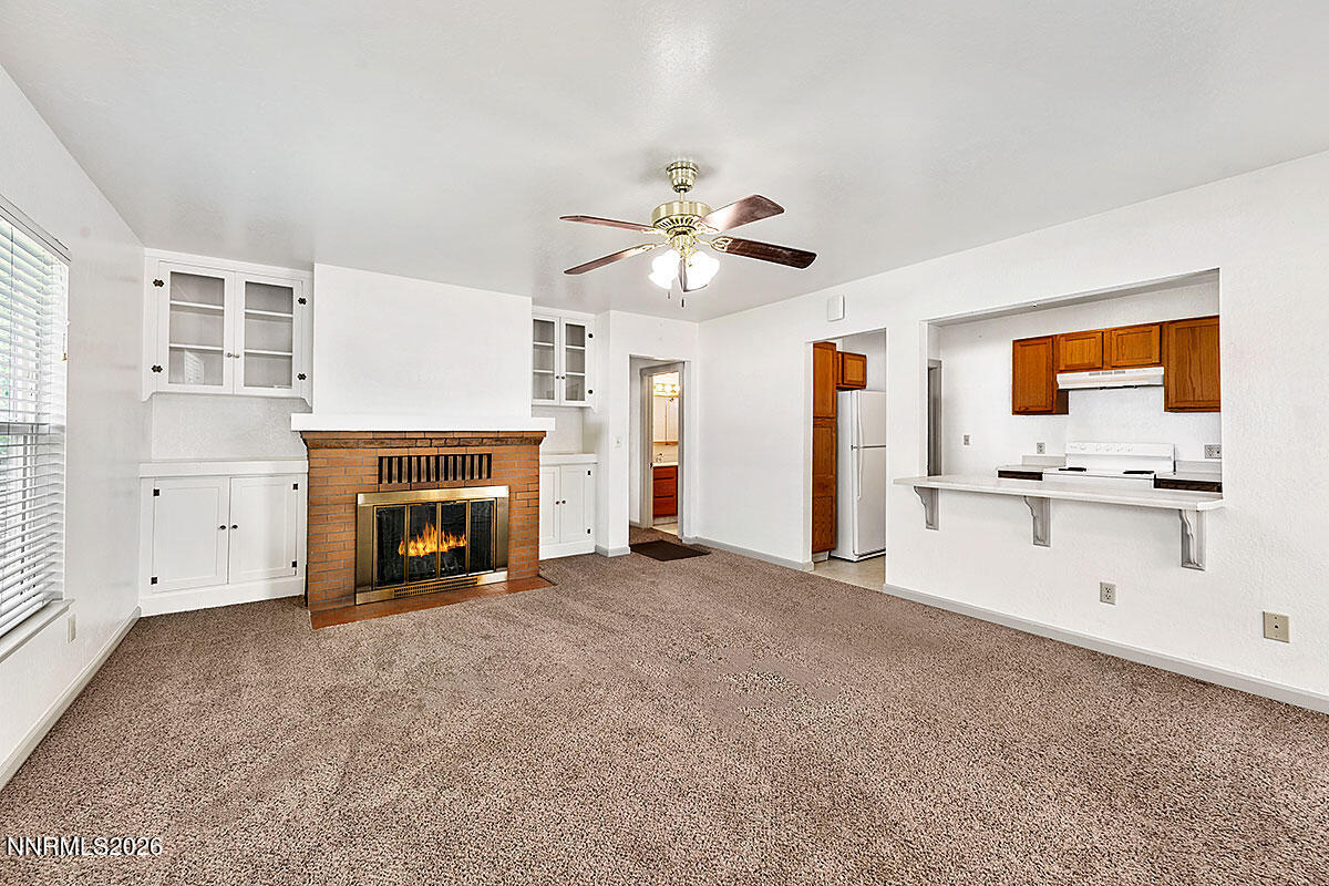 1295 Feather Way Property Photo 14