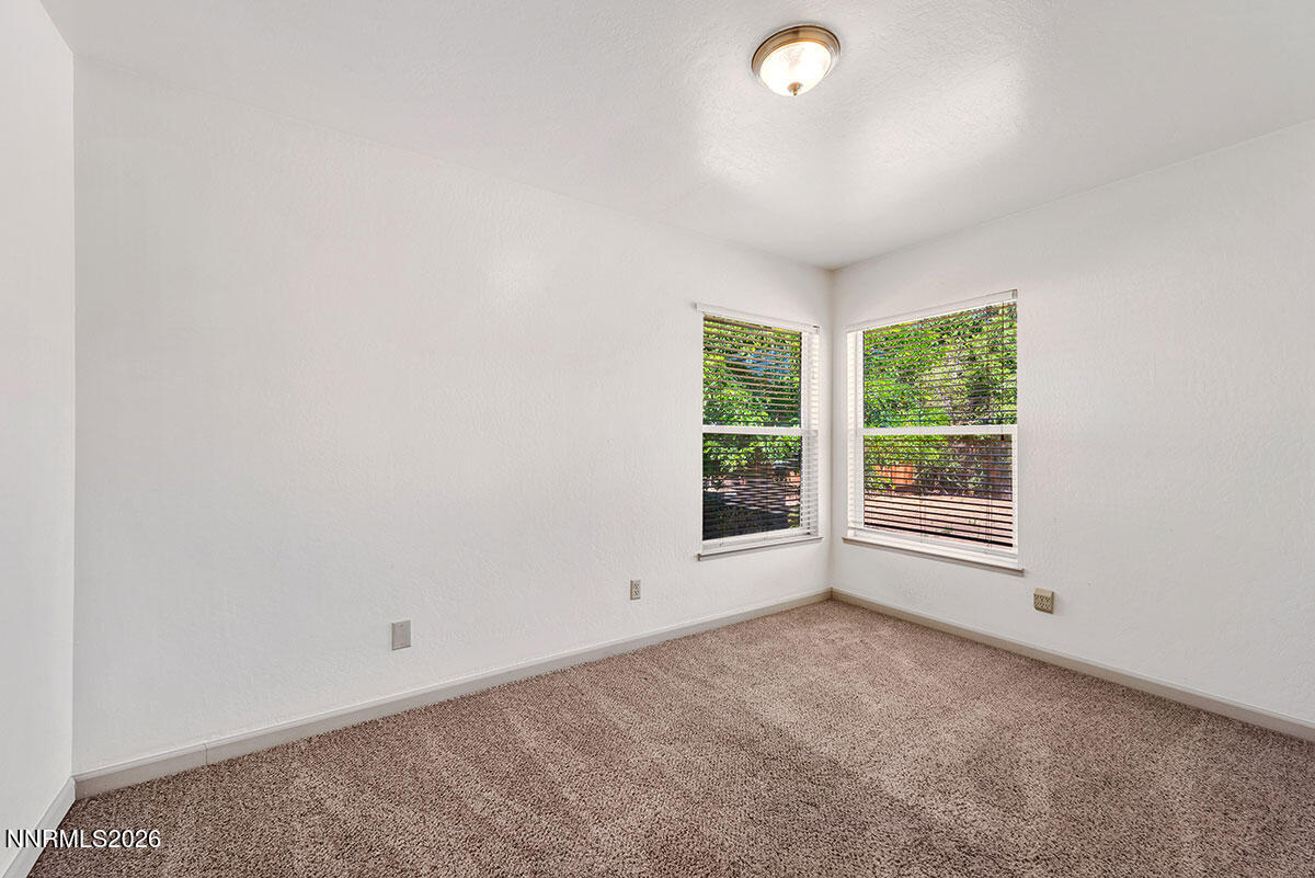 1295 Feather Way Property Photo 21
