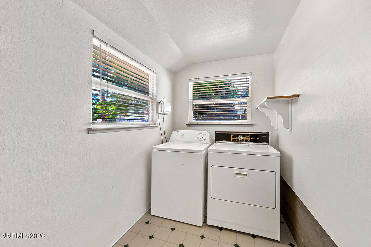 1295 Feather Way Property Photo 22
