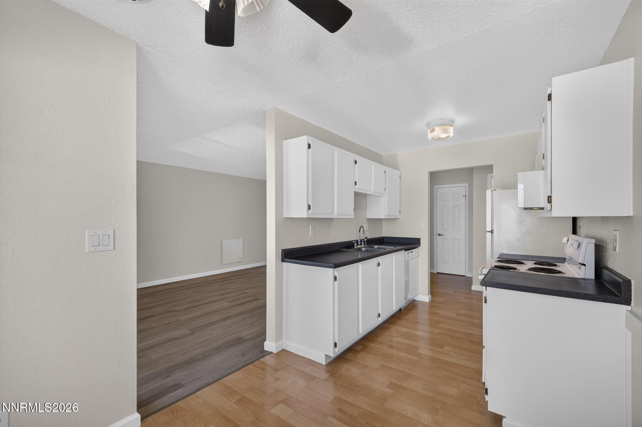 3865 E Leonesio Drive Apt G1 Property Photo 15