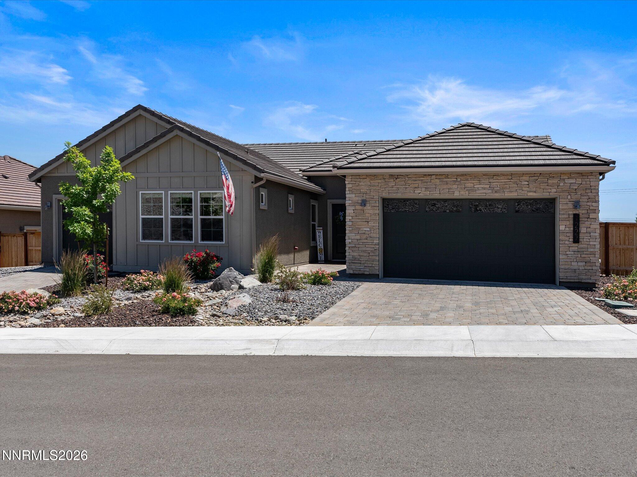 1227 Silver View Circle Property Photo 1