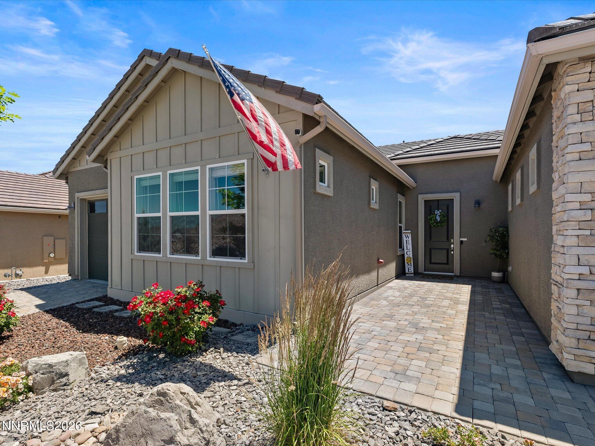 1227 Silver View Circle Property Photo 4