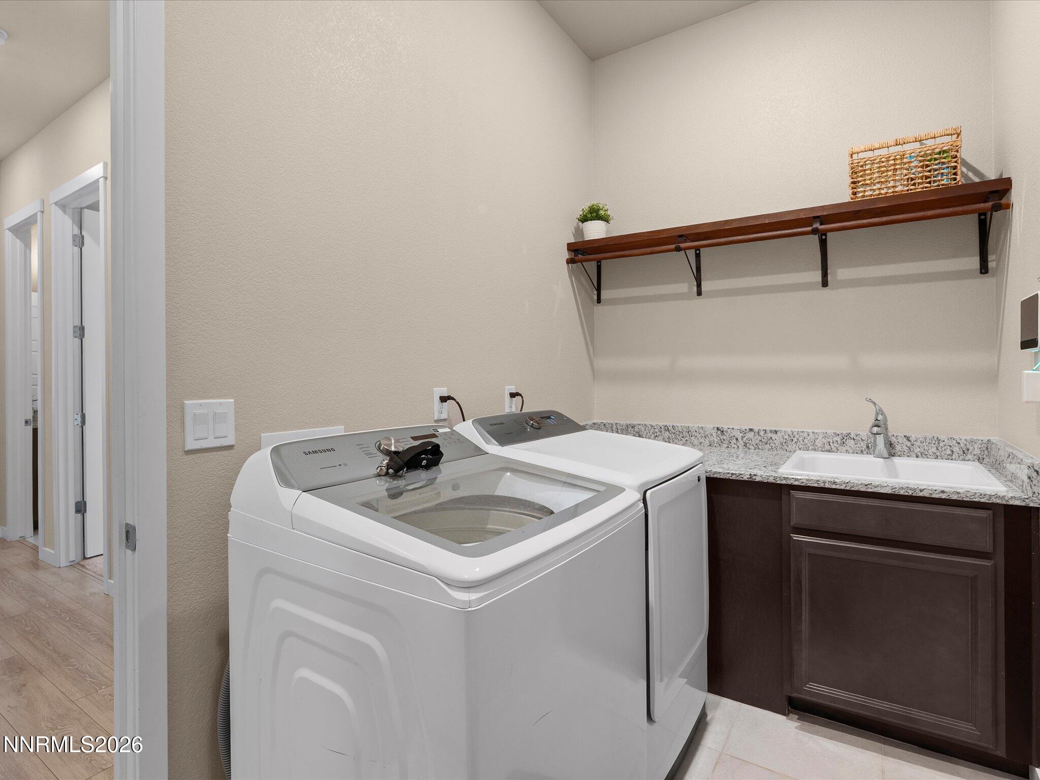 1227 Silver View Circle Property Photo 35