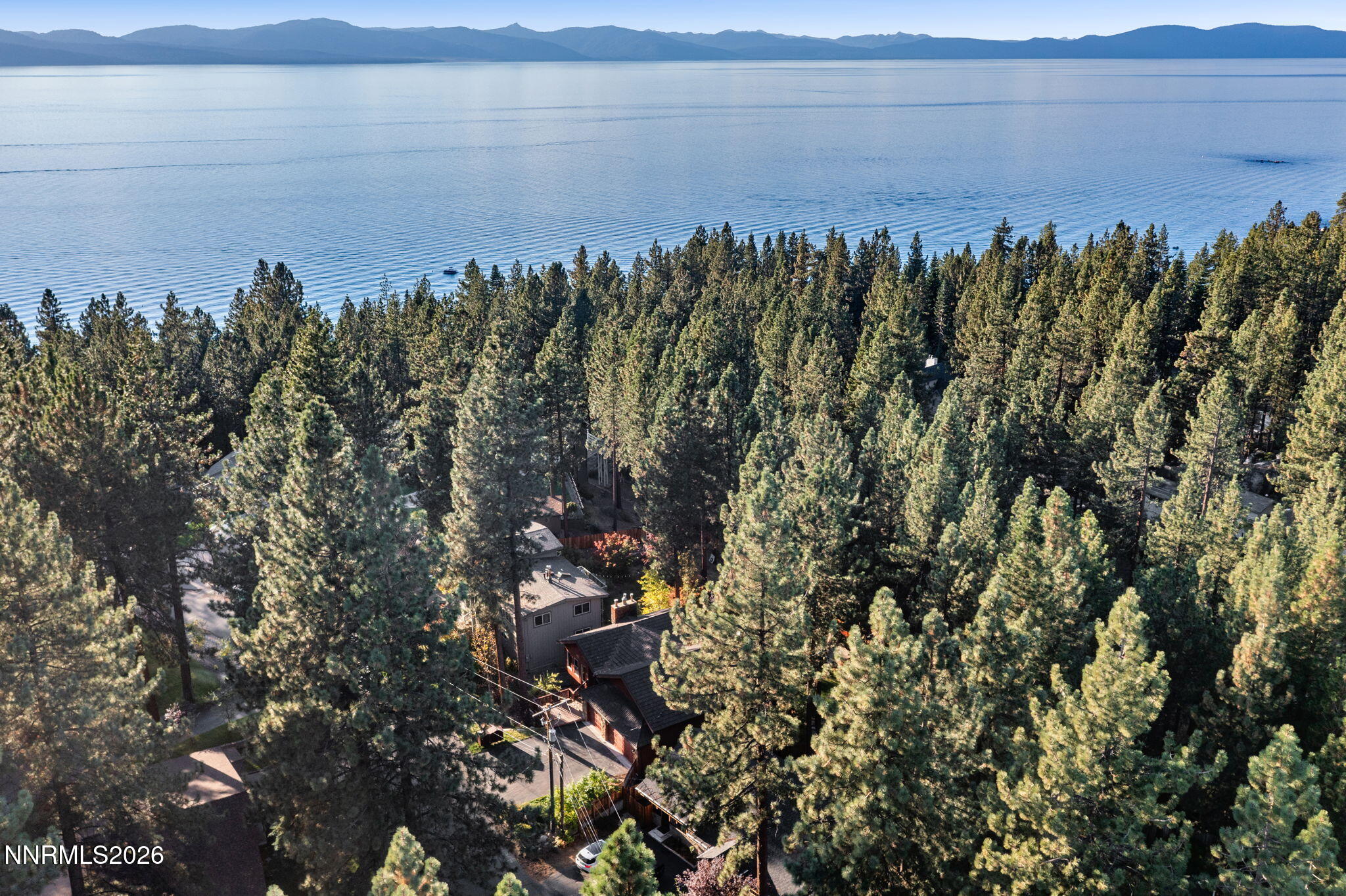 1092 Deer Cliff Drive Property Photo 3