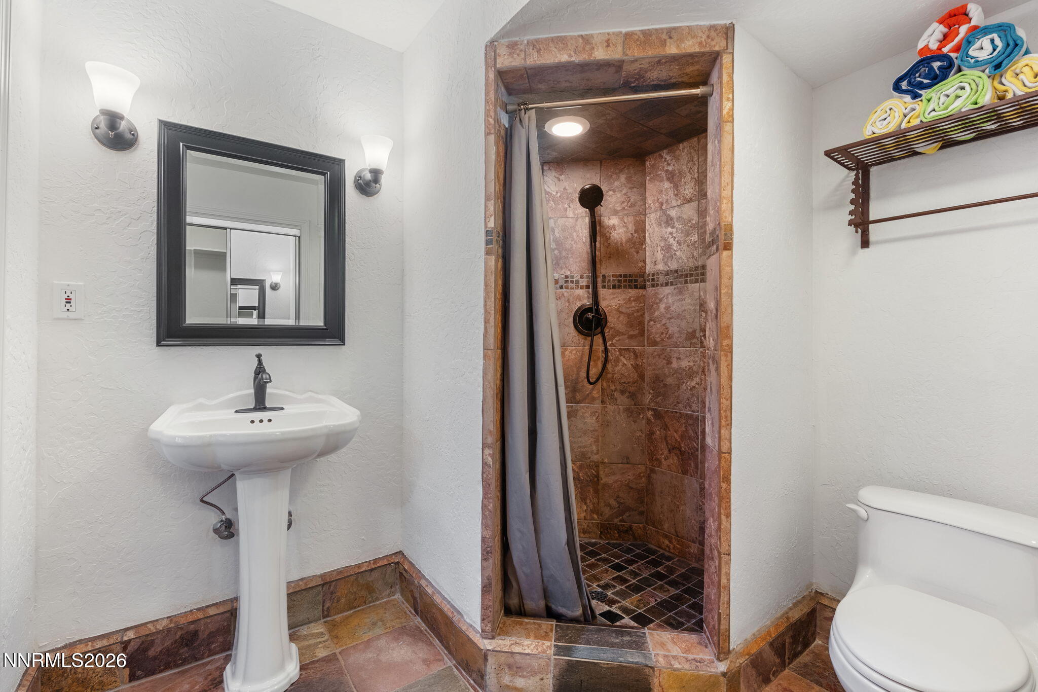 1092 Deer Cliff Drive Property Photo 48