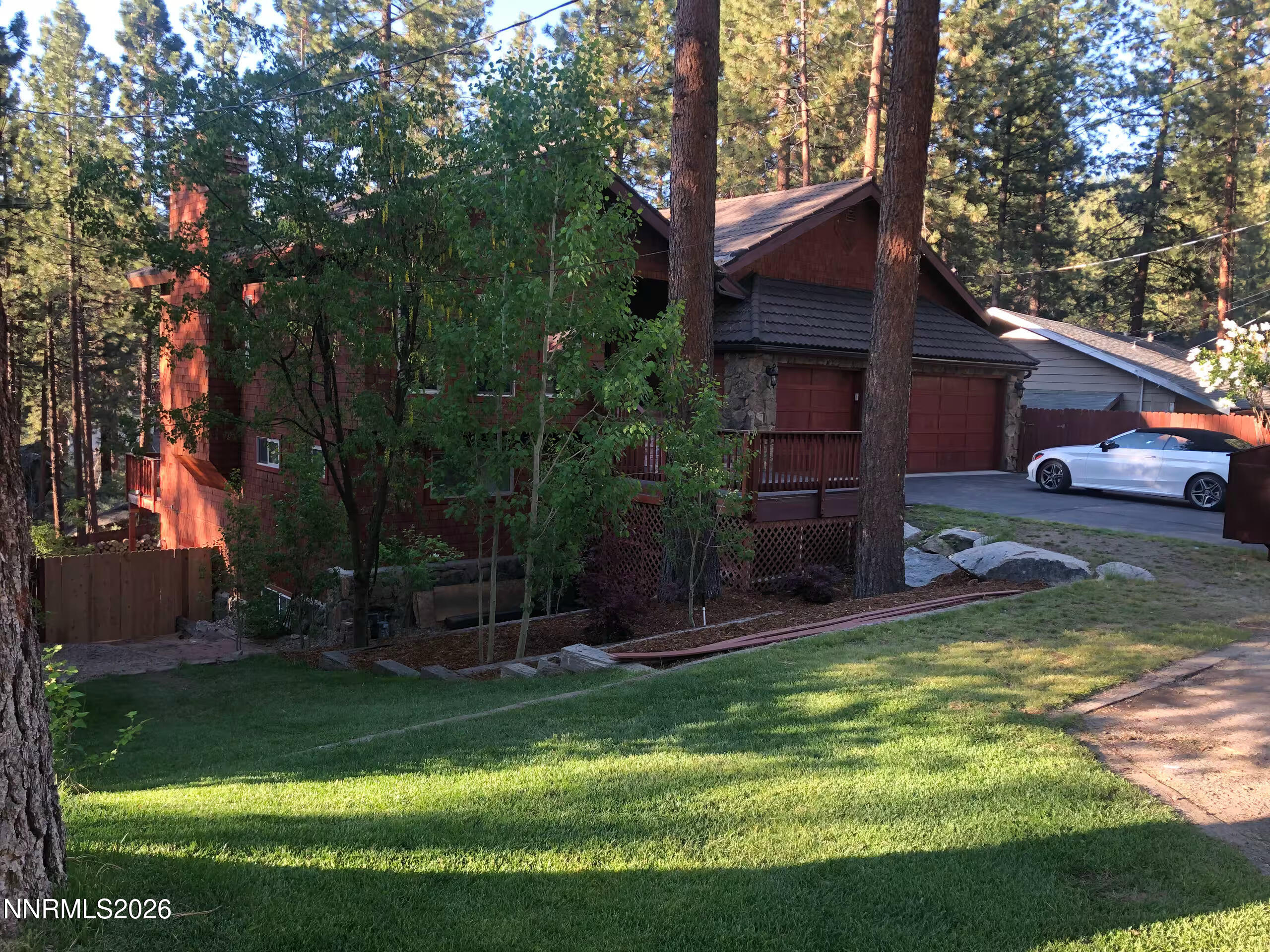 1092 Deercliff Drive Property Photo 3
