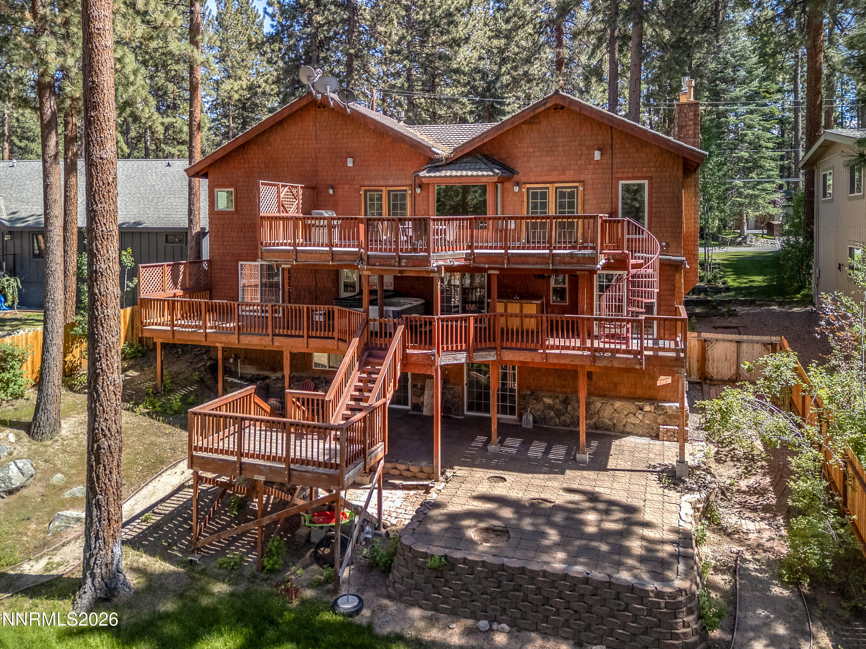 1092 Deercliff Drive Property Photo 4