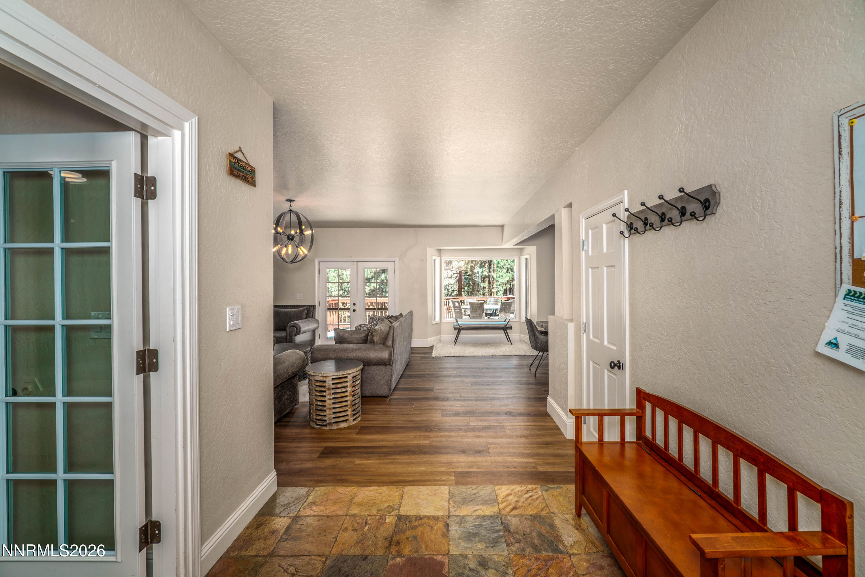 1092 Deercliff Drive Property Photo 6