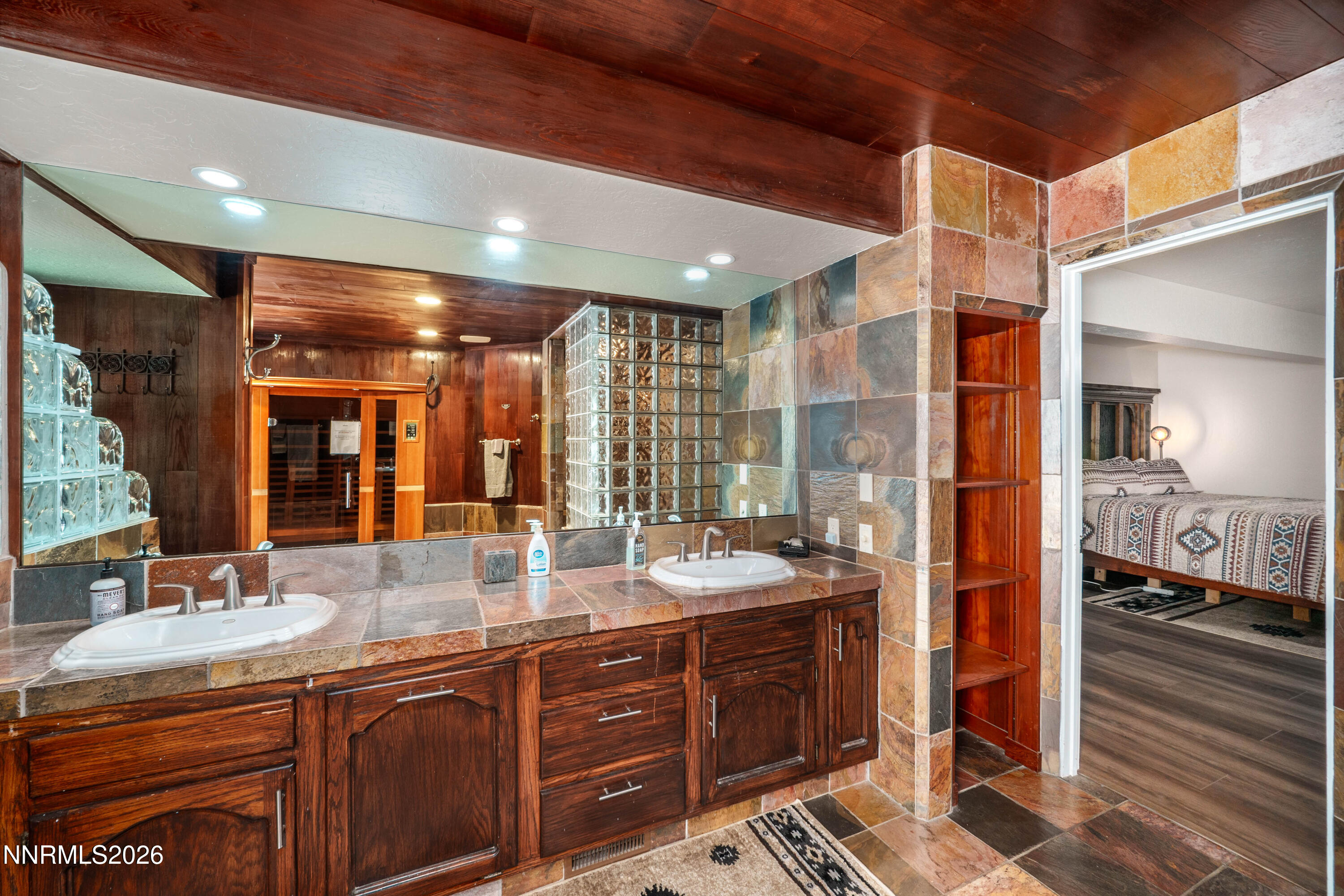 1092 Deercliff Drive Property Photo 25