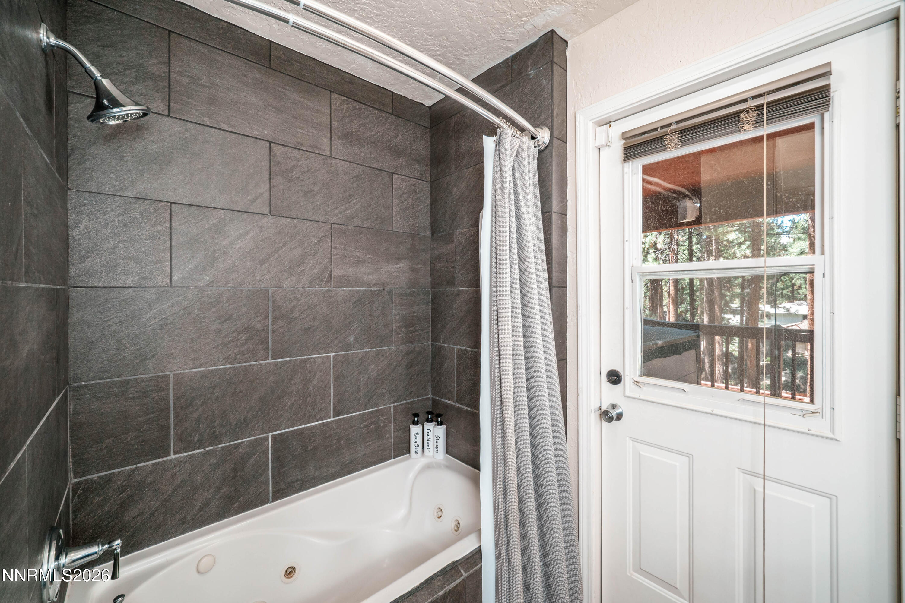 1092 Deercliff Drive Property Photo 29