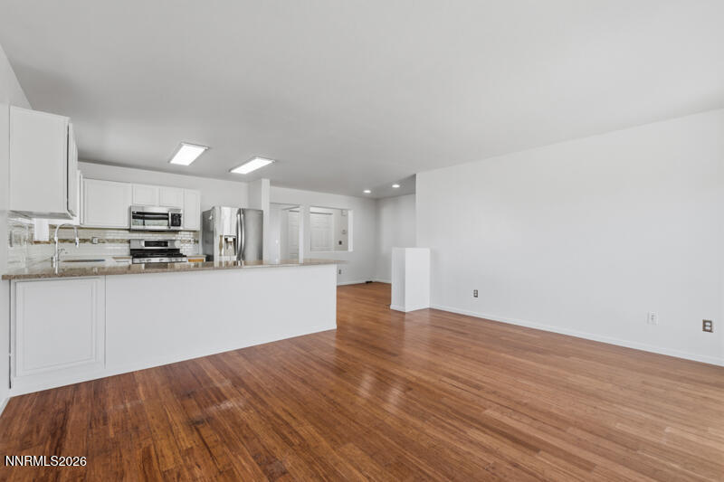 4043 Kings Row Property Photo 11
