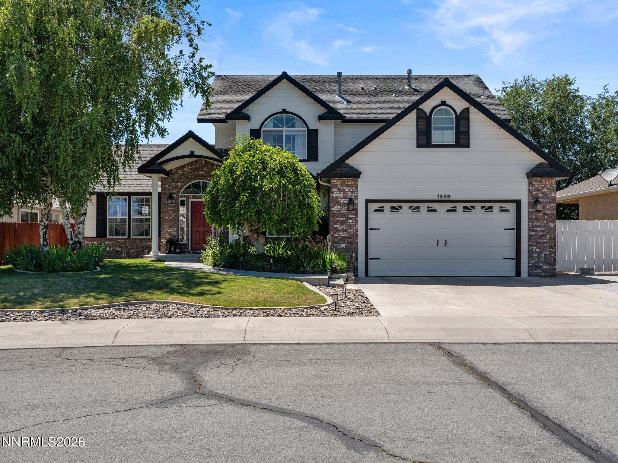 1666 Dogleg Road Property Photo 3
