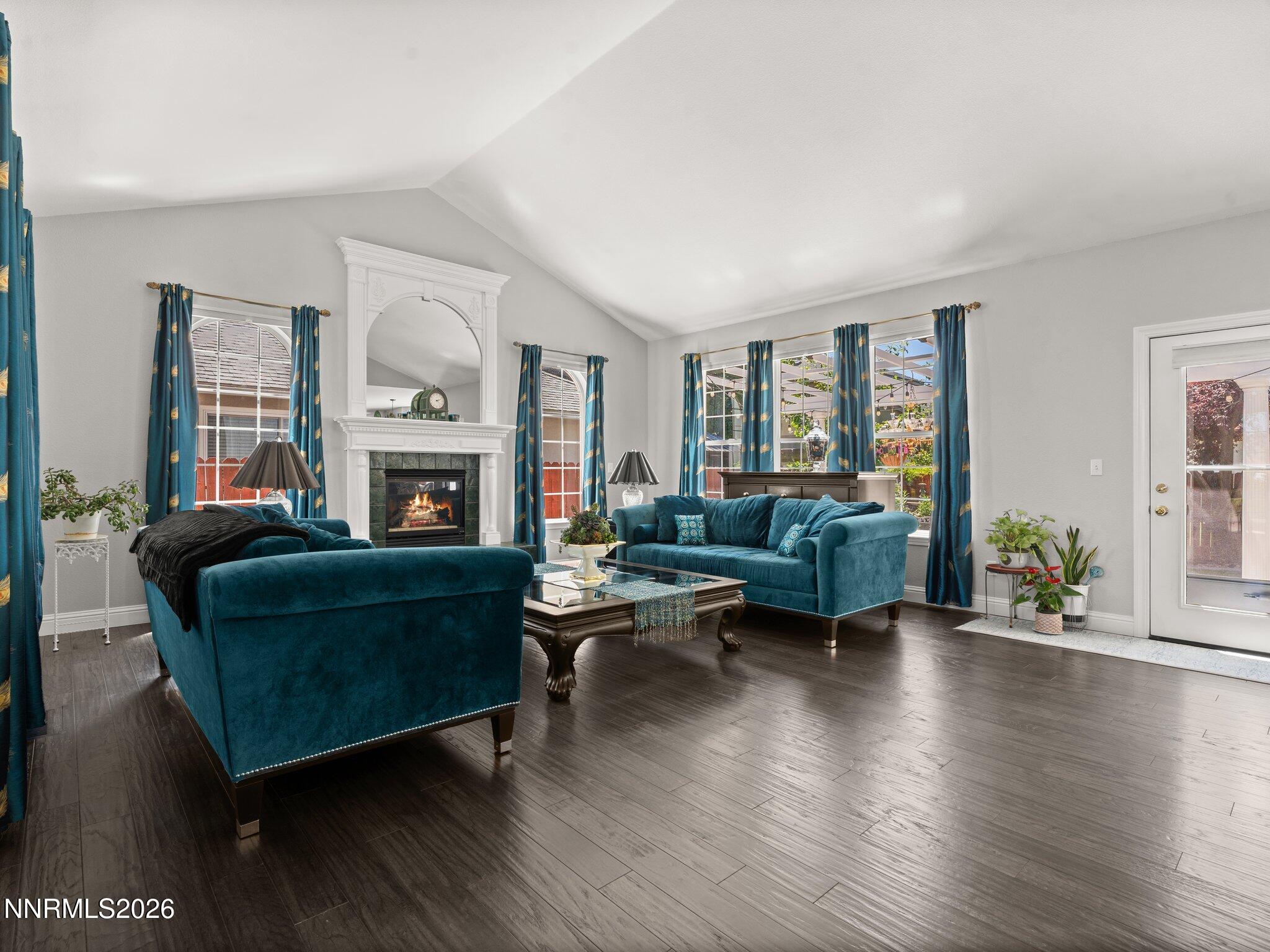 1666 Dogleg Road Property Photo 6
