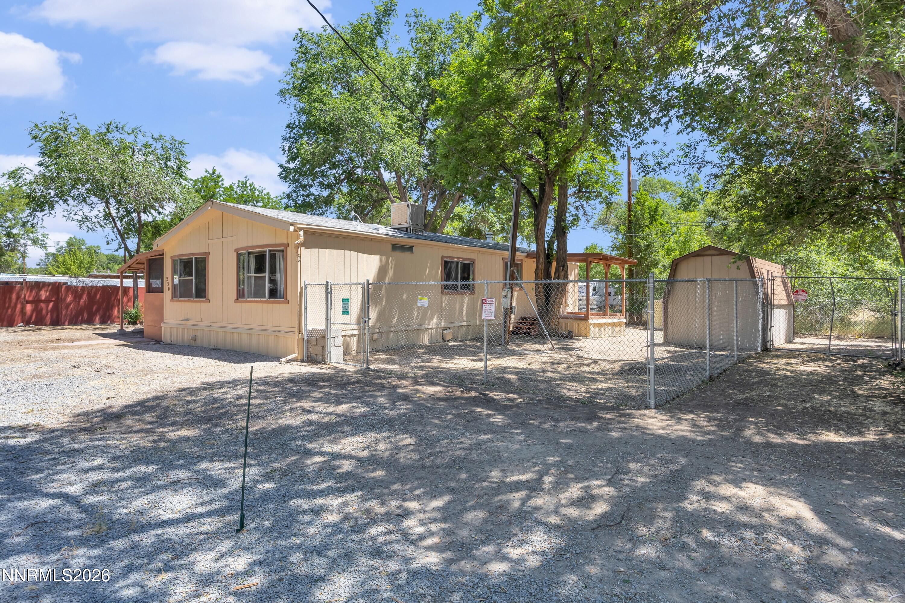 230 E Gepford Parkway Property Photo 4
