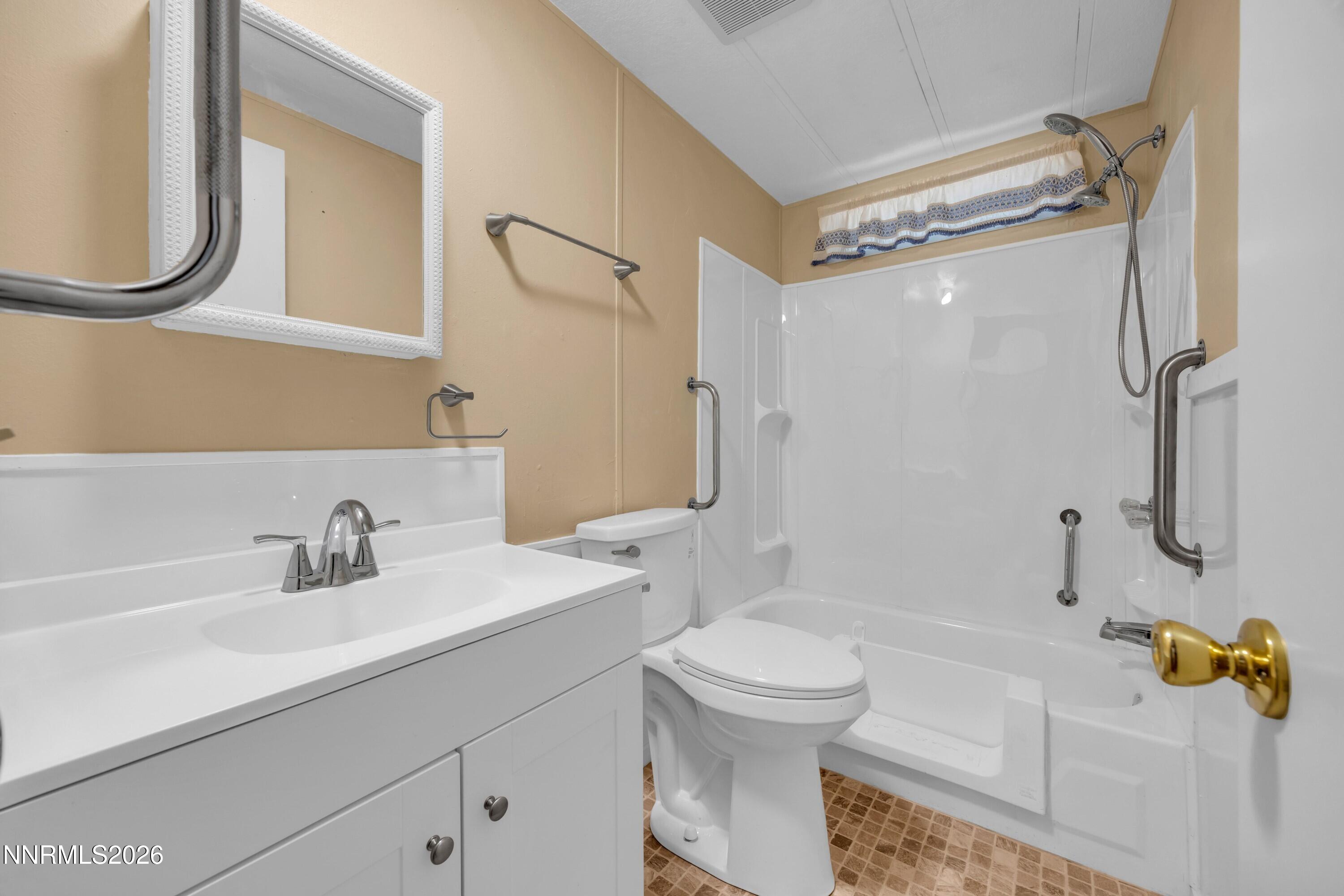 230 E Gepford Parkway Property Photo 21