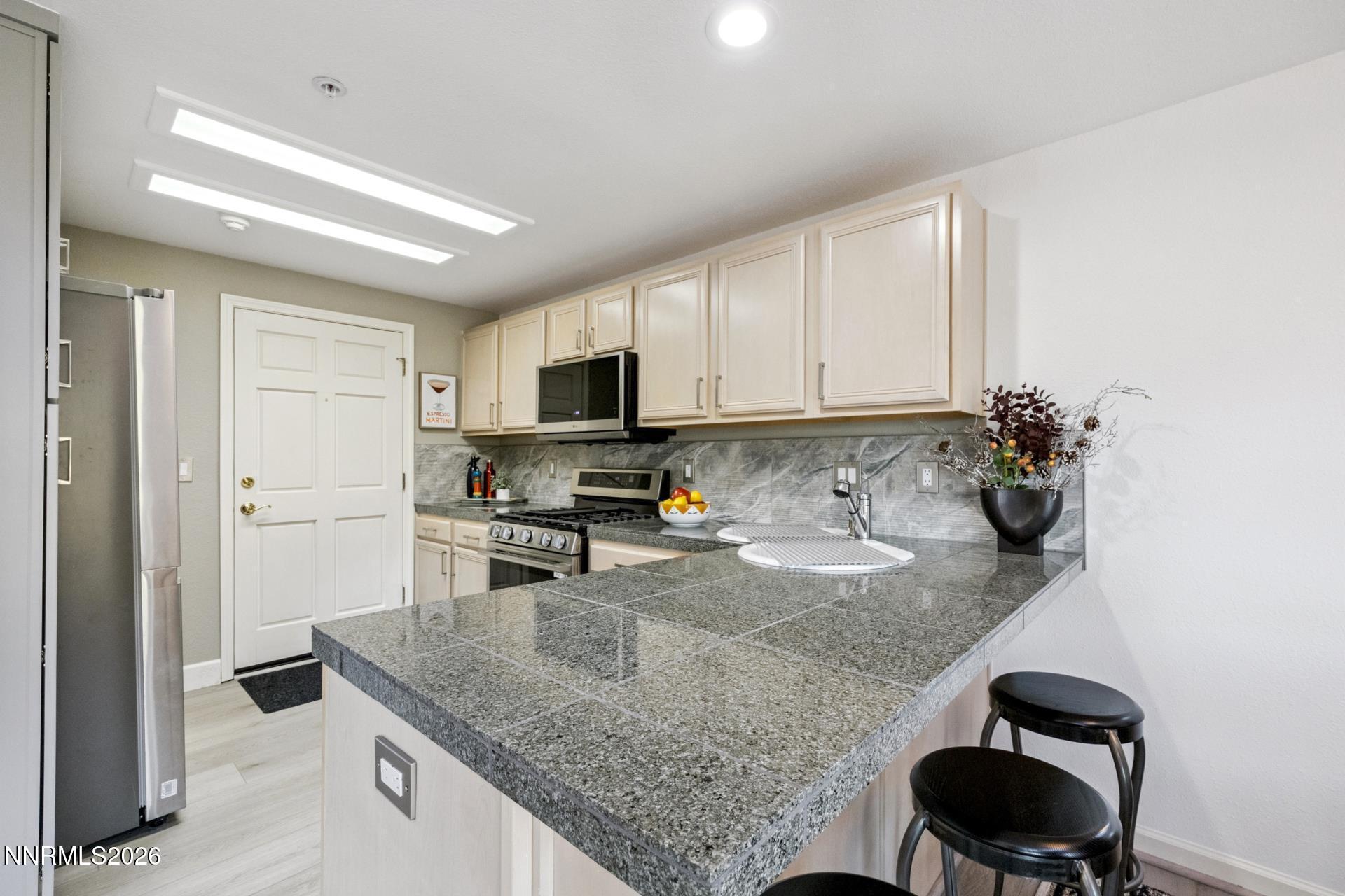 400 Fairview Boulevard Unit 169 Property Photo 9