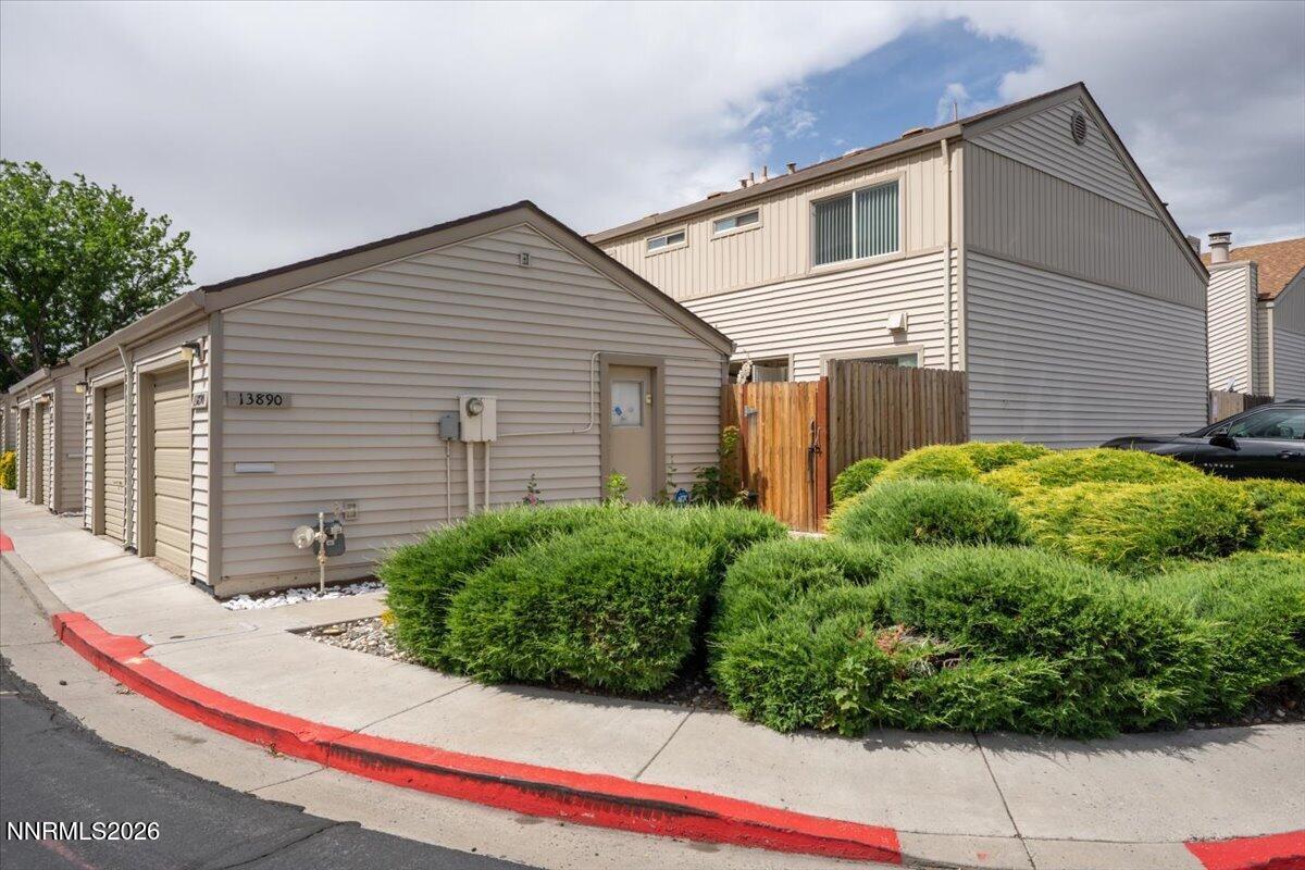 13890 Lear Boulevard Property Photo 28