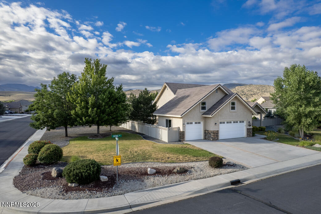 111 Denio Drive Property Photo 1