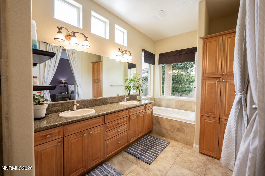 111 Denio Drive Property Photo 19
