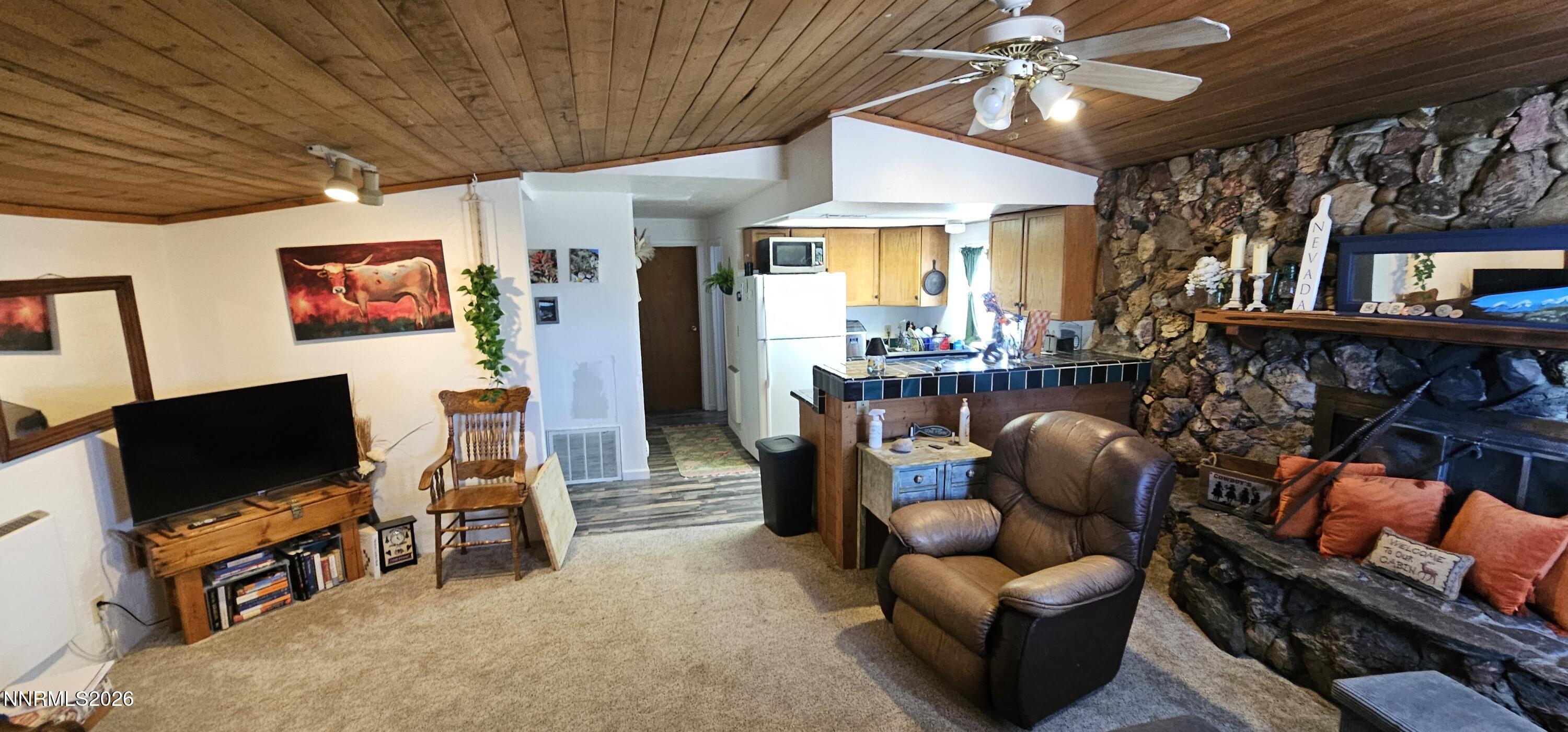 202 Kingston Road Property Photo 6