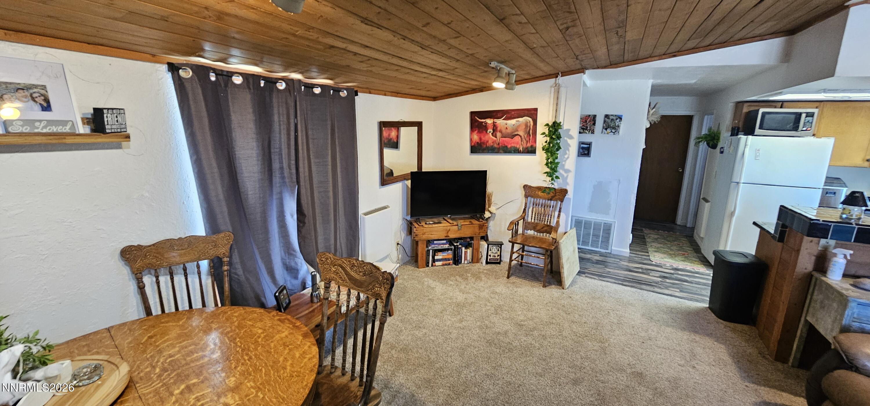 202 Kingston Road Property Photo 7