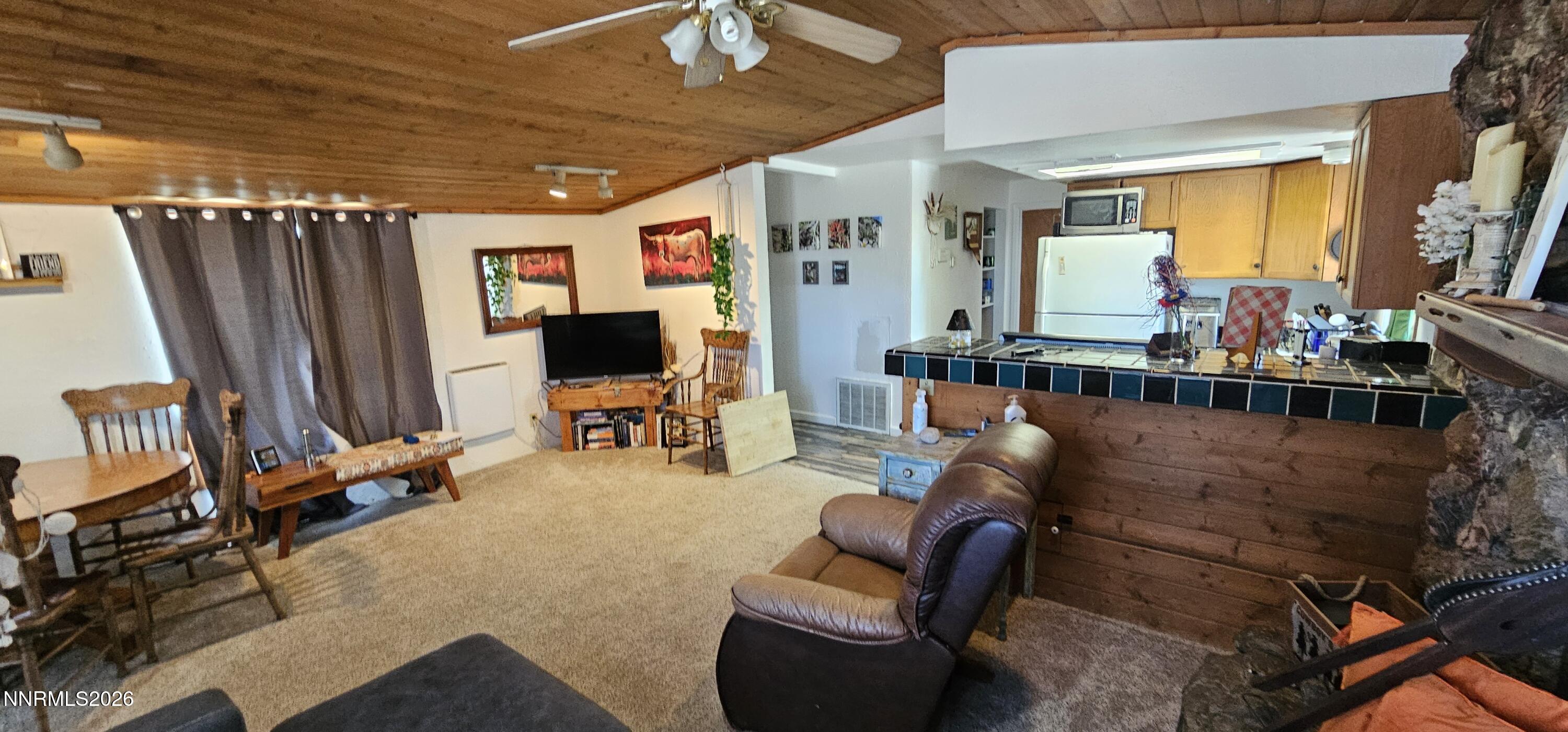 202 Kingston Road Property Photo 8