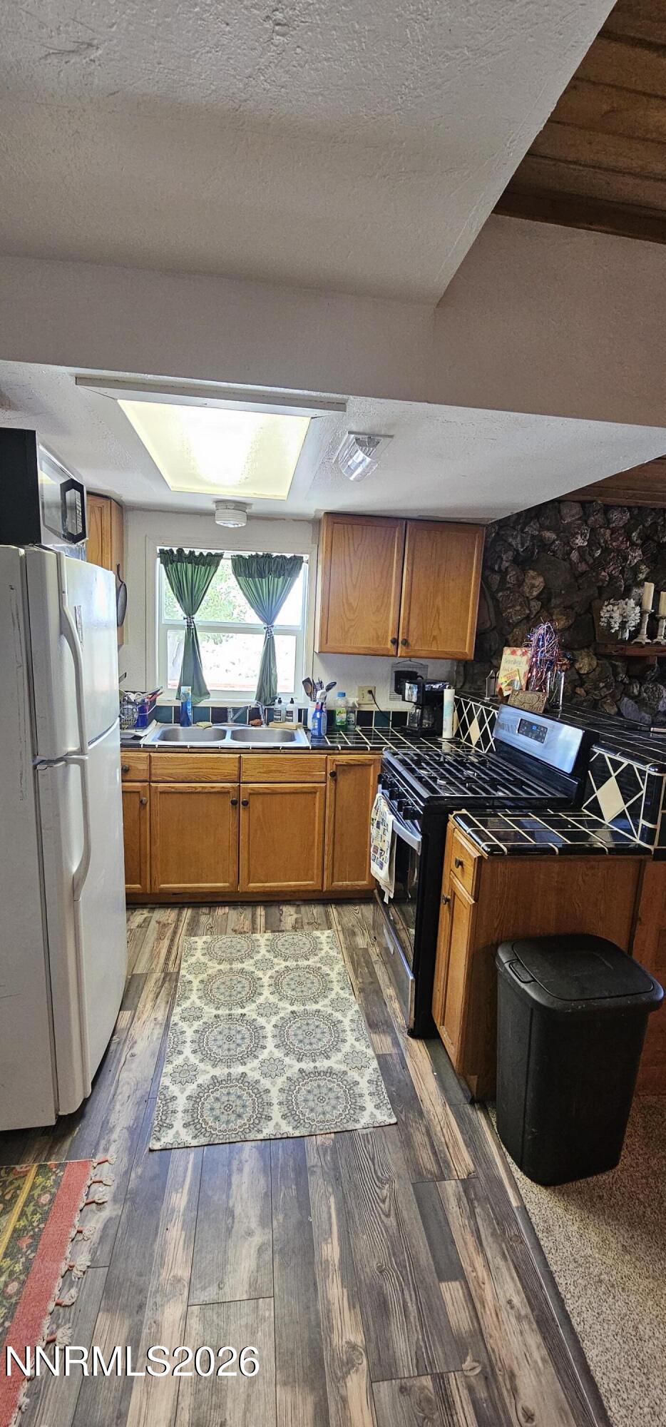 202 Kingston Road Property Photo 13