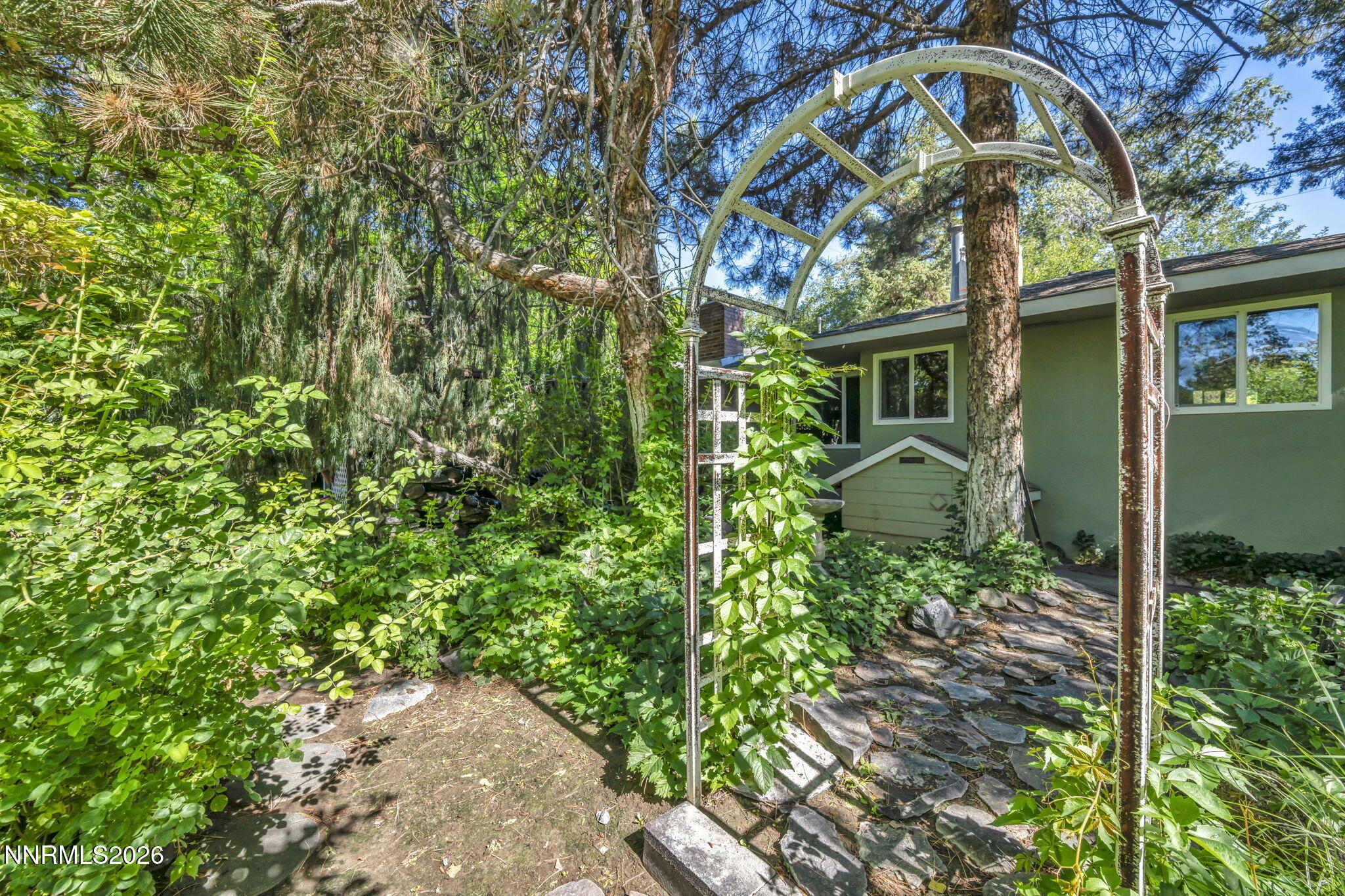 98 Tolas Place Property Photo 4