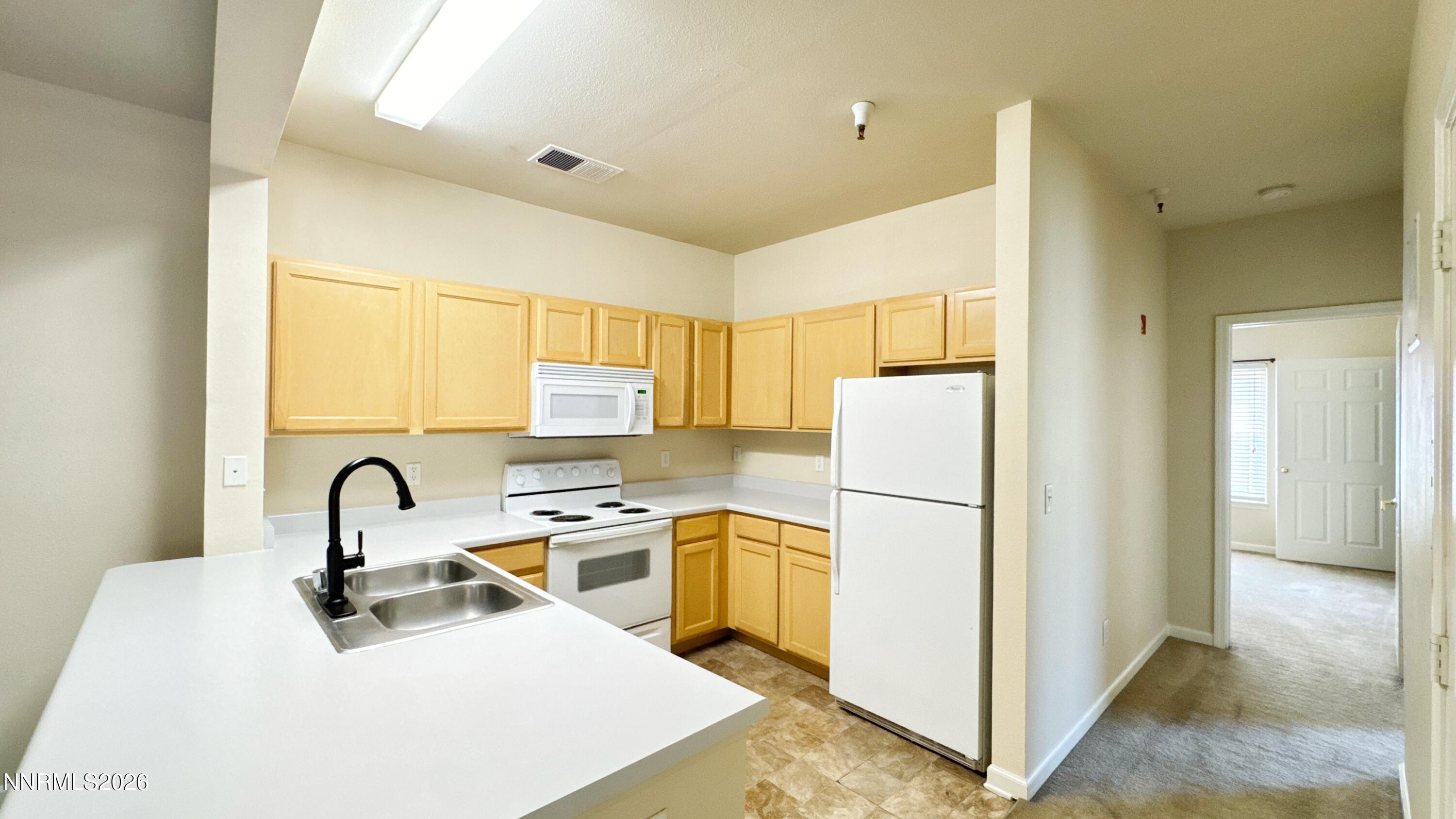 200 Talus Way Apt 424 Property Photo 4