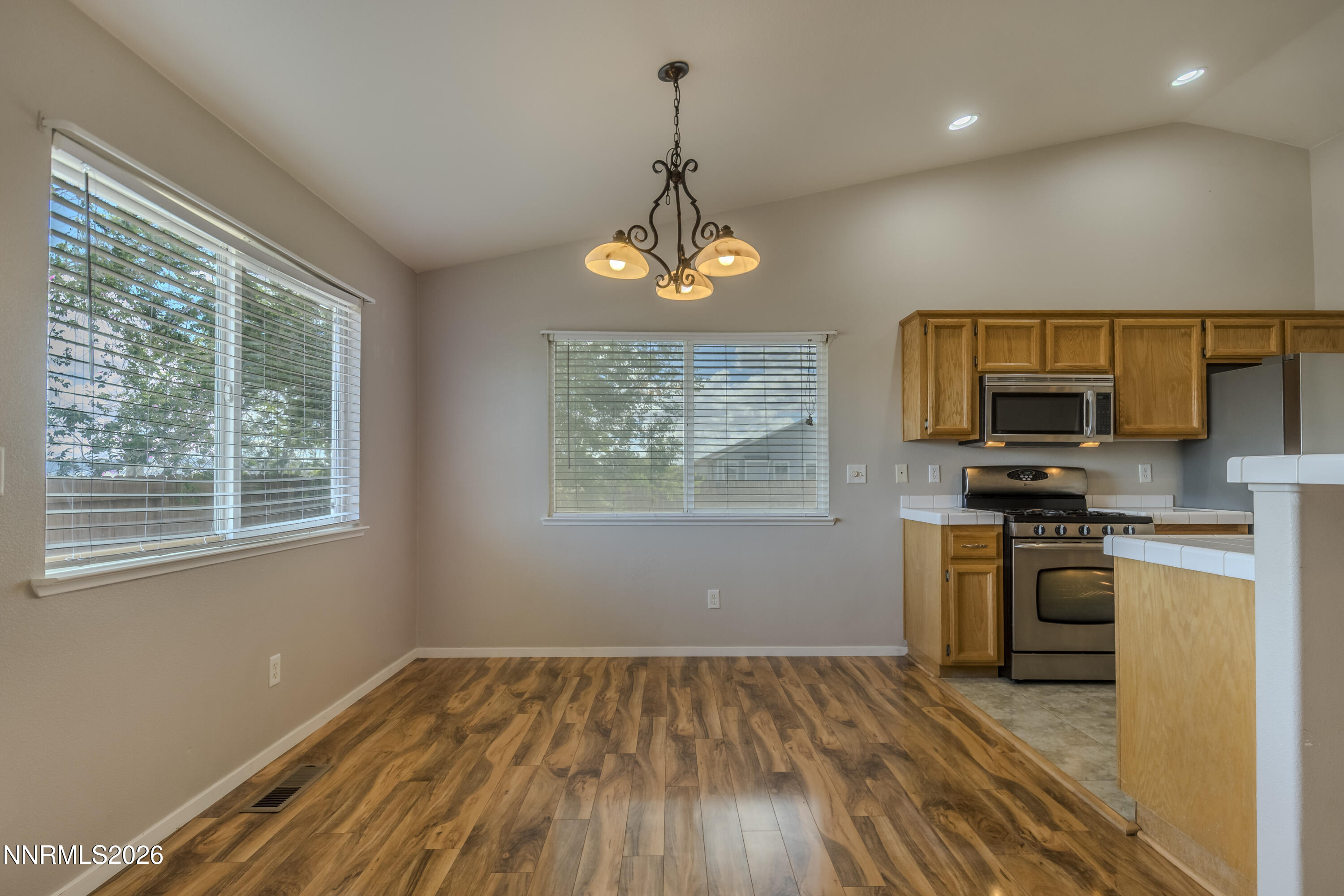 270 Emigrant Way Property Photo 6