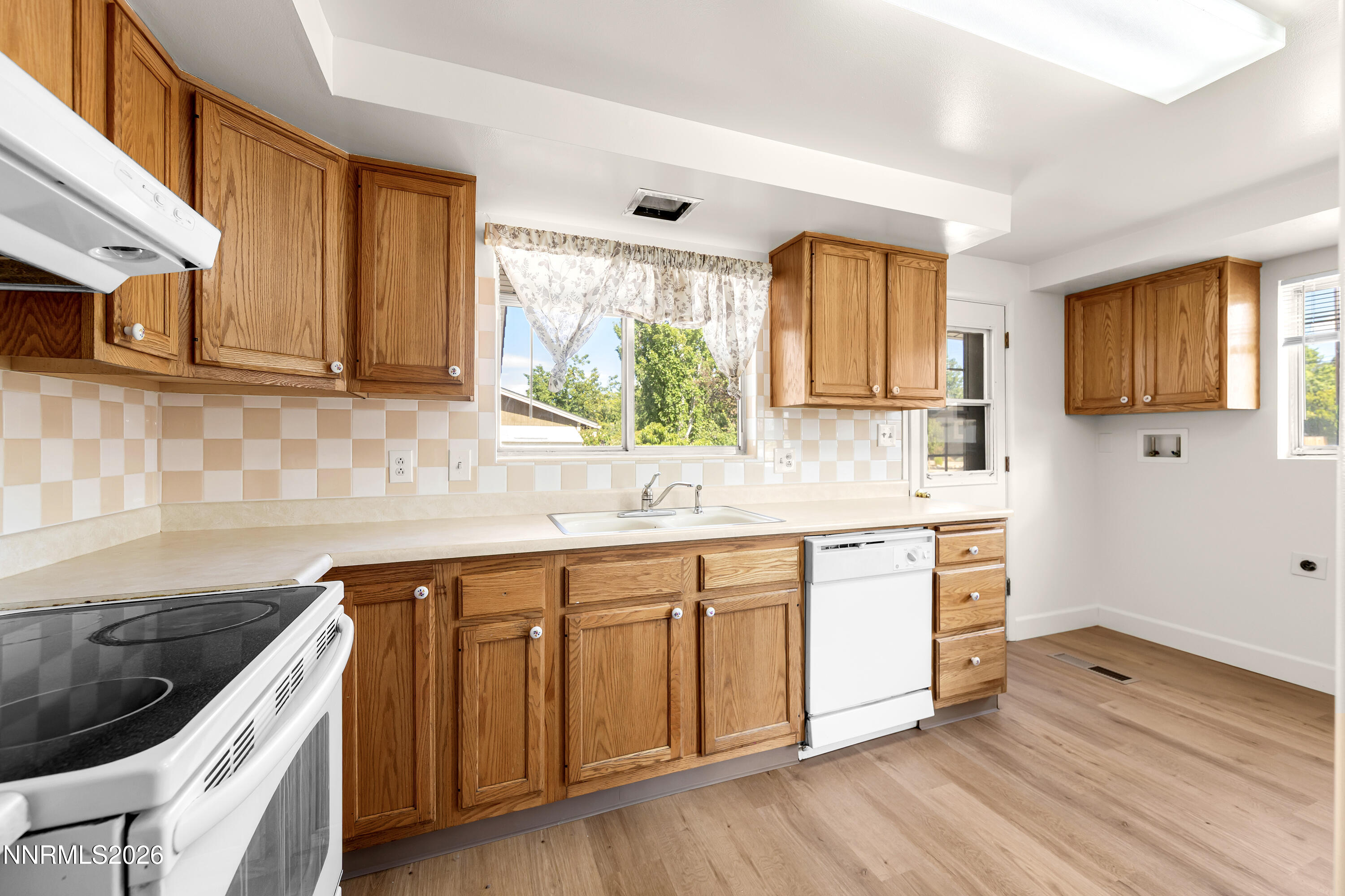2501 Trentham Way Property Photo 11