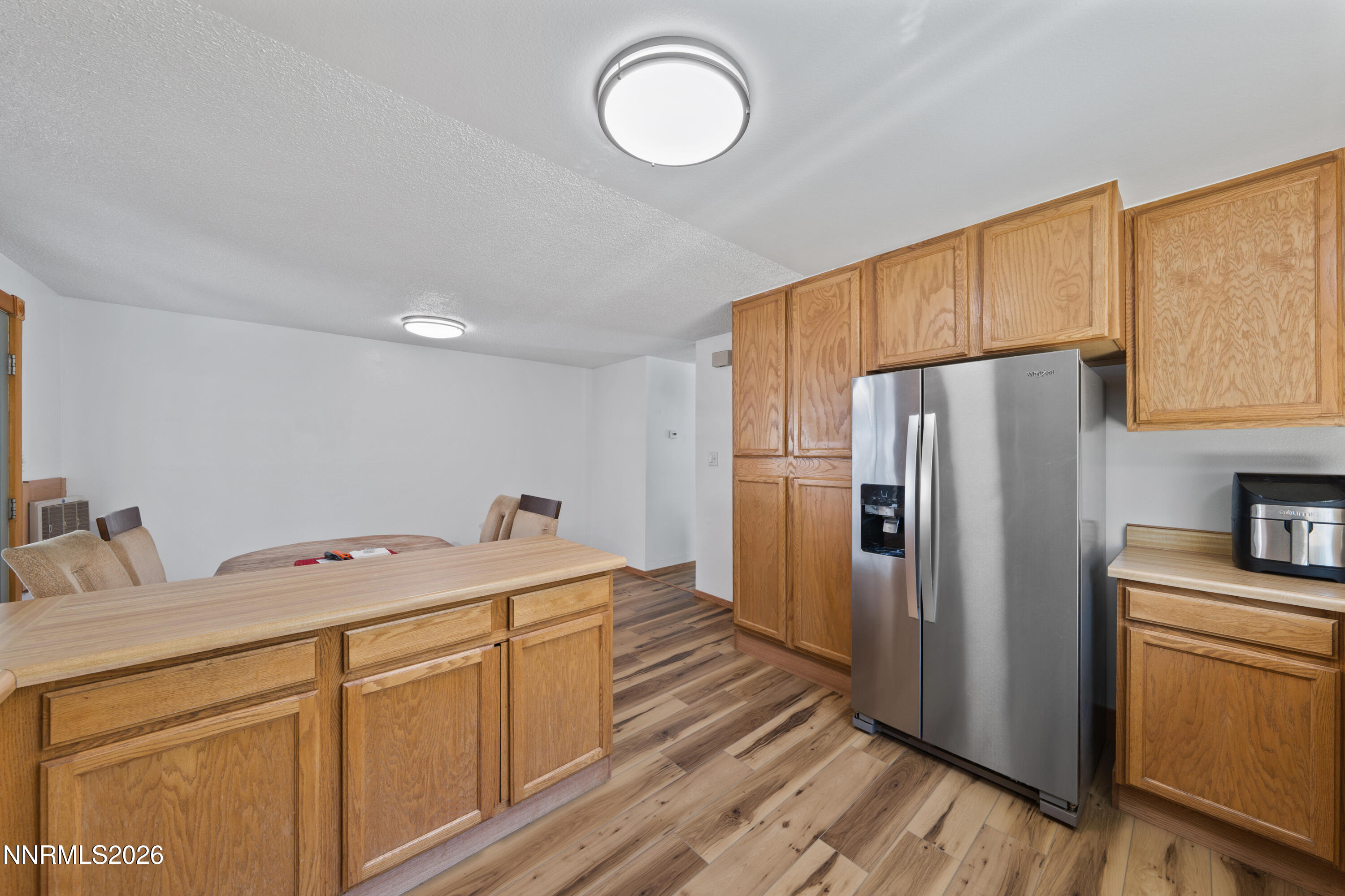 852 E York Way Property Photo 12