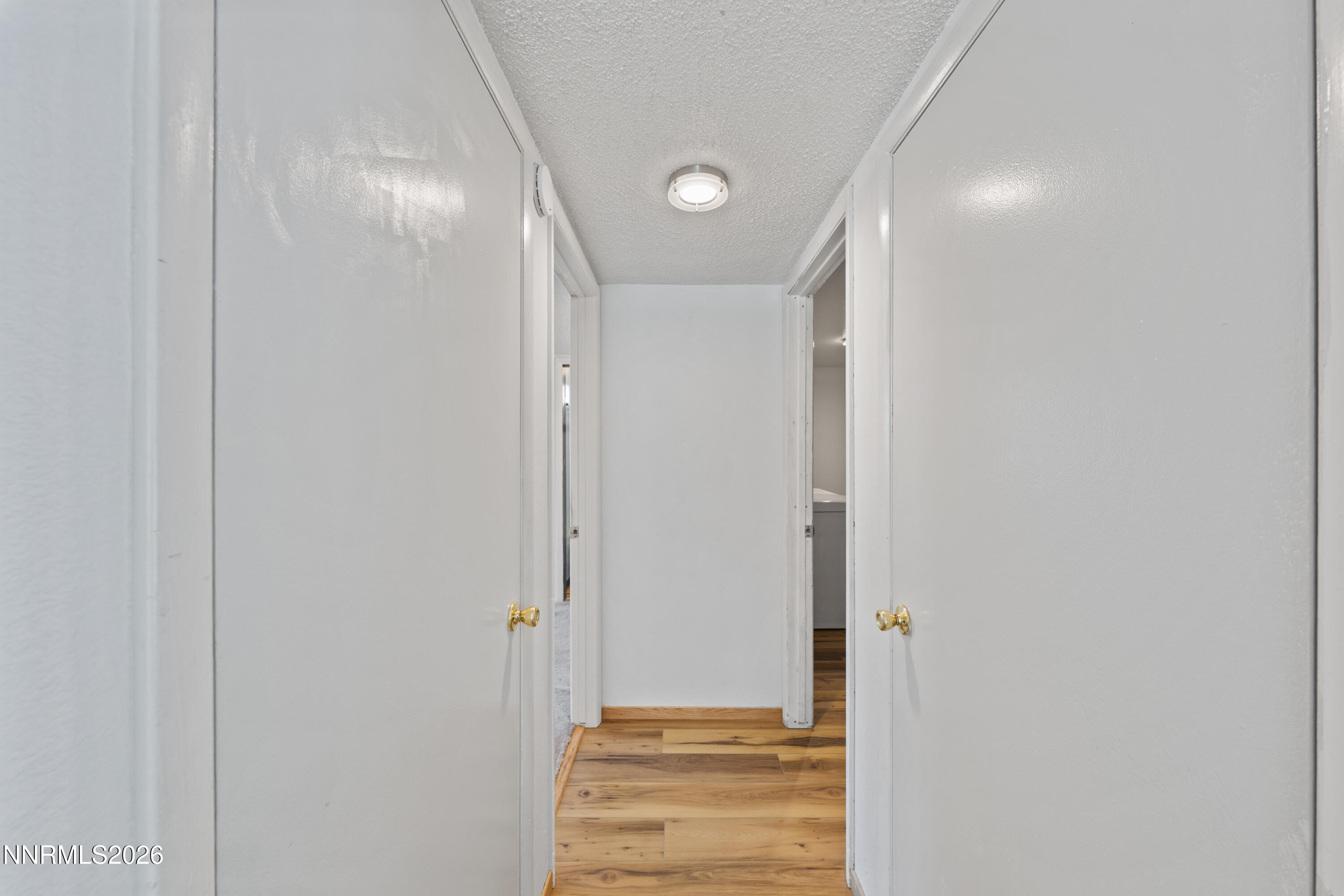 852 E York Way Property Photo 14