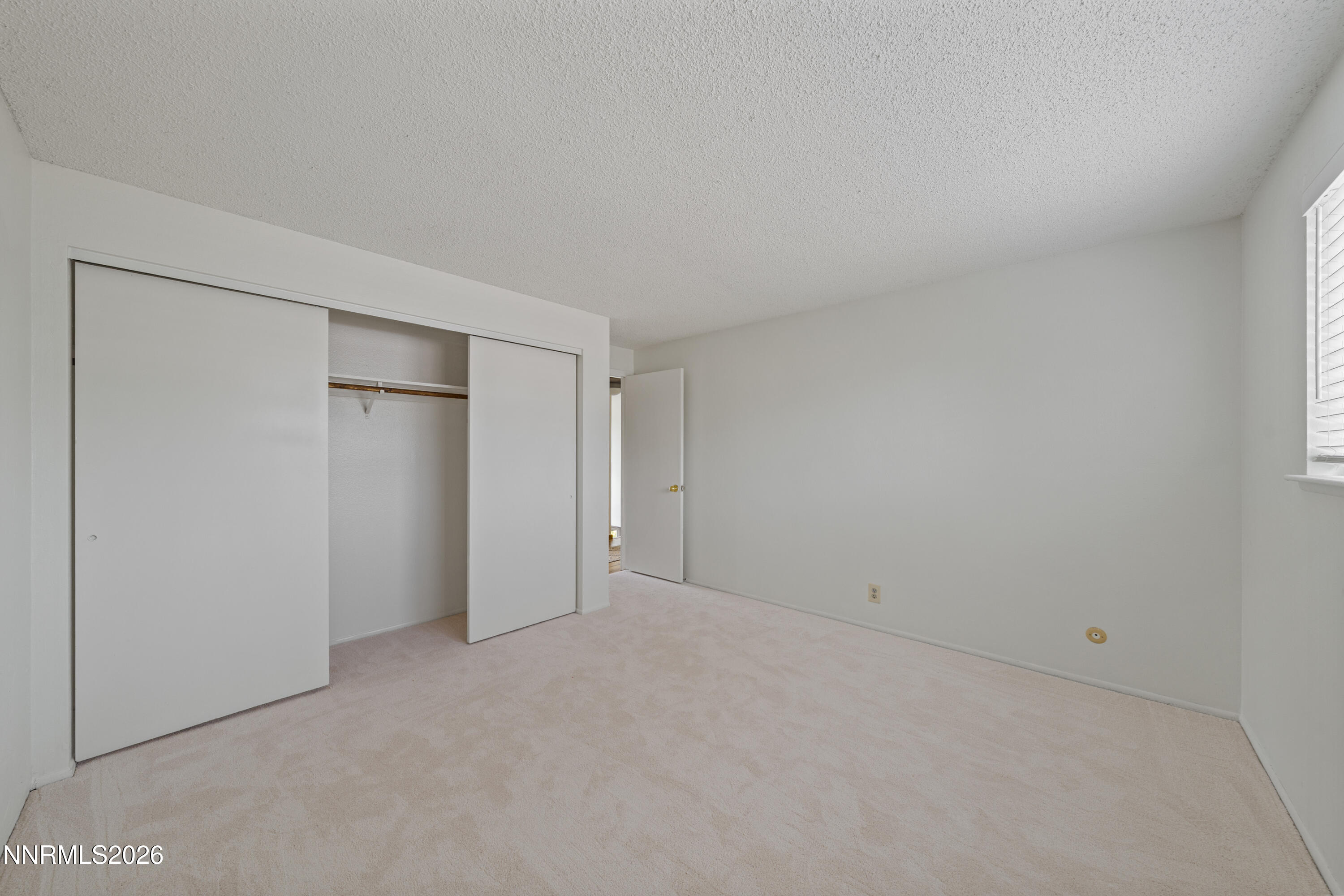 852 E York Way Property Photo 29