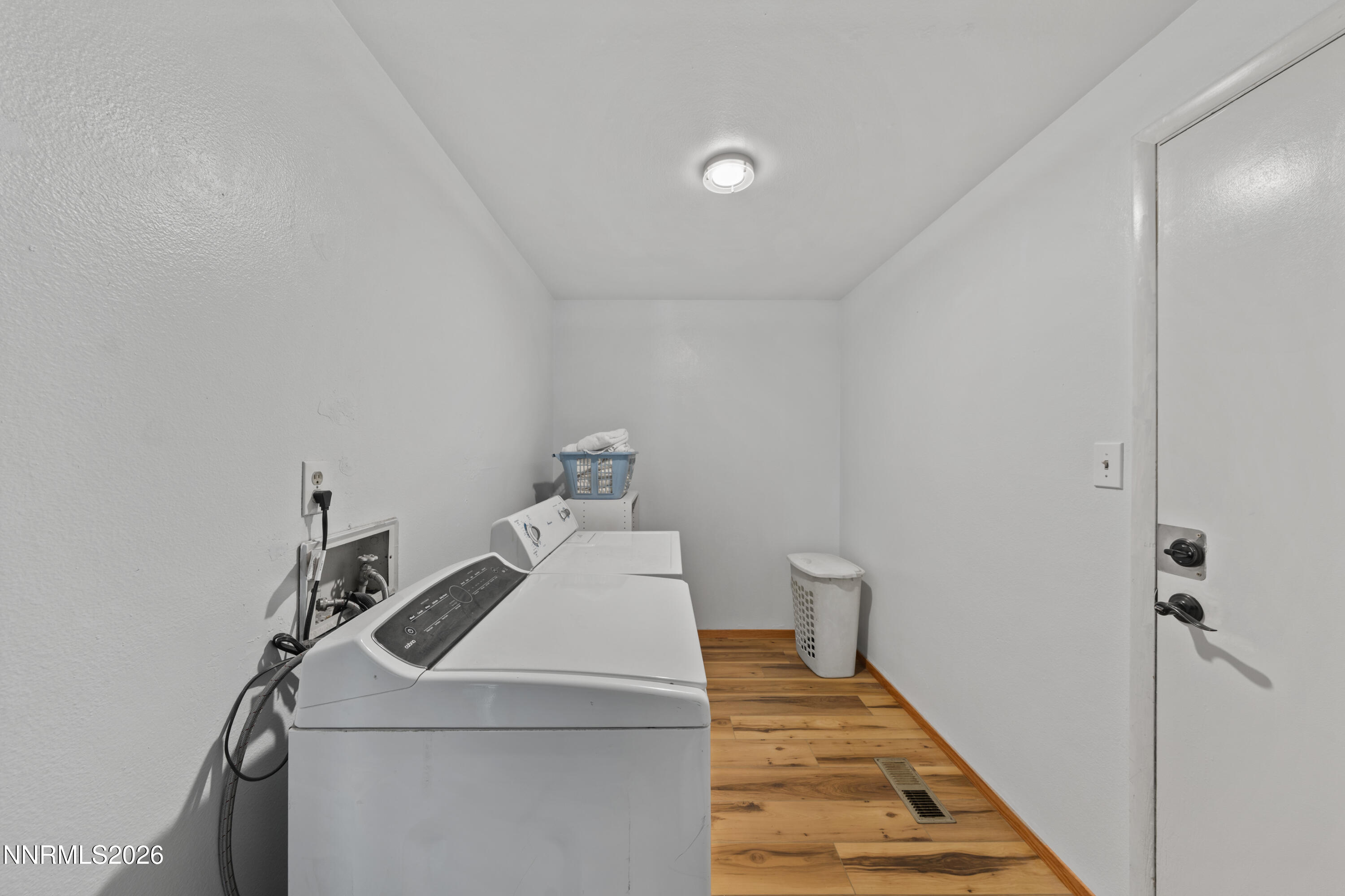 852 E York Way Property Photo 37