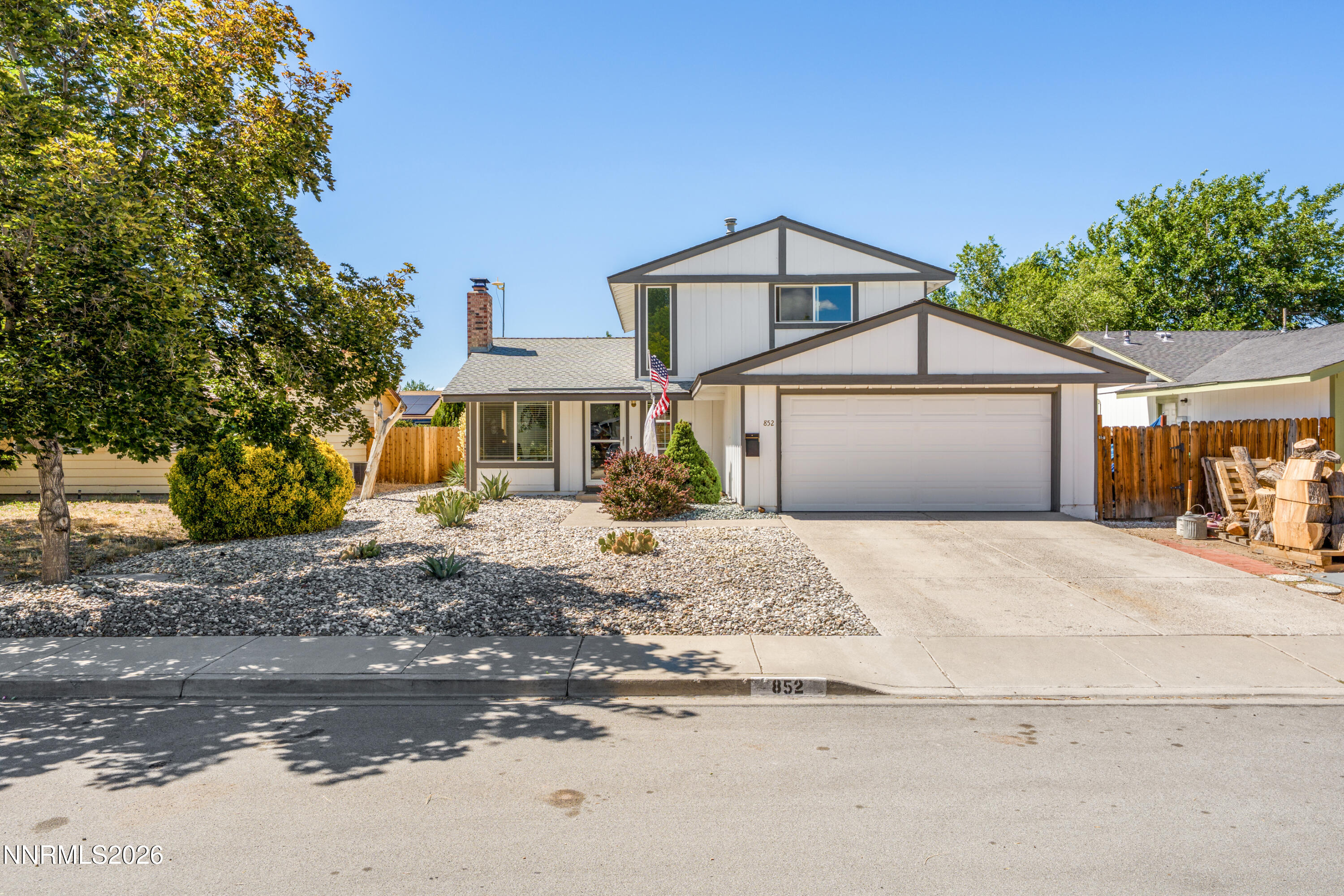 852 E York Way Property Photo 41