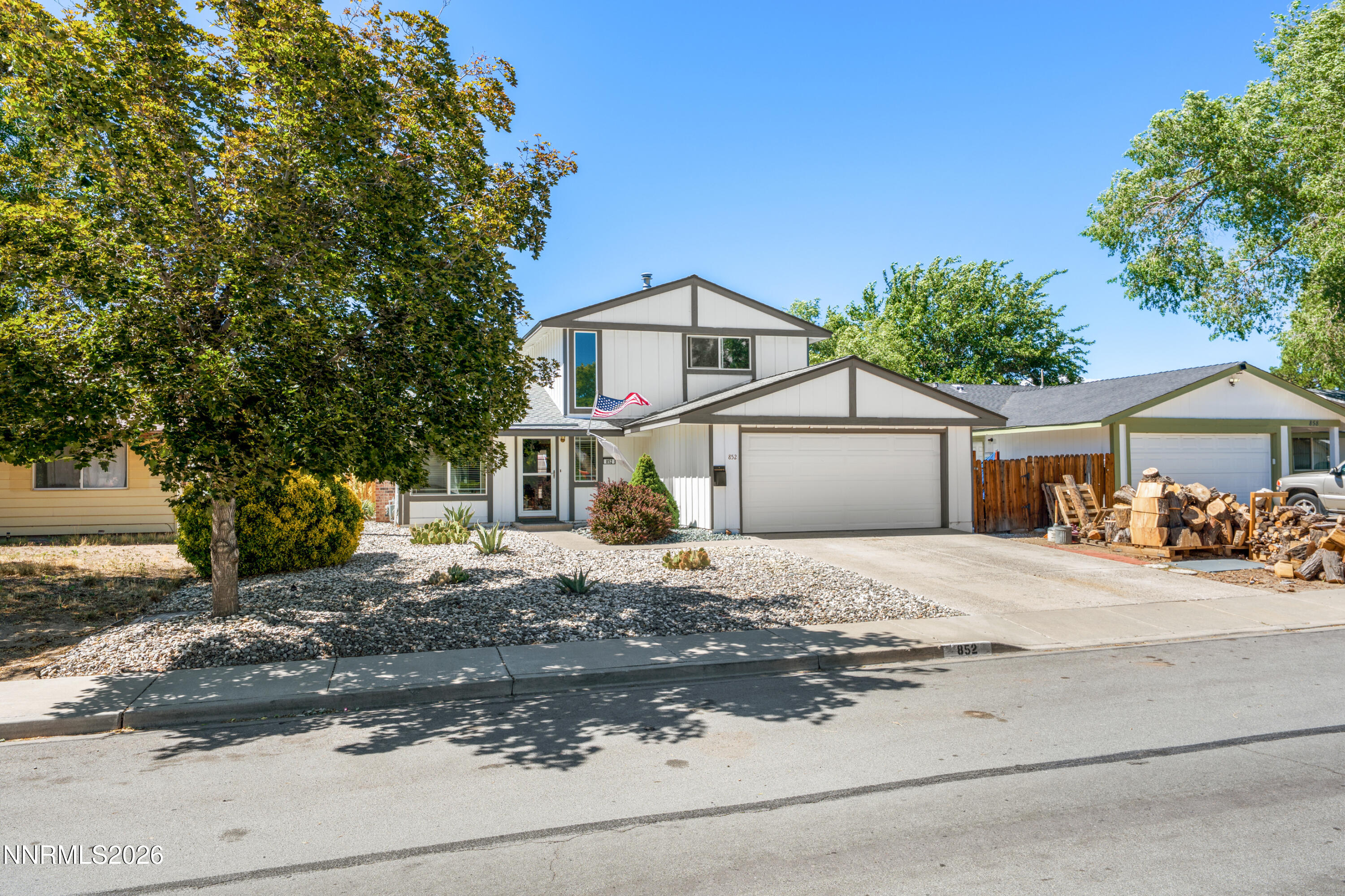 852 E York Way Property Photo 43