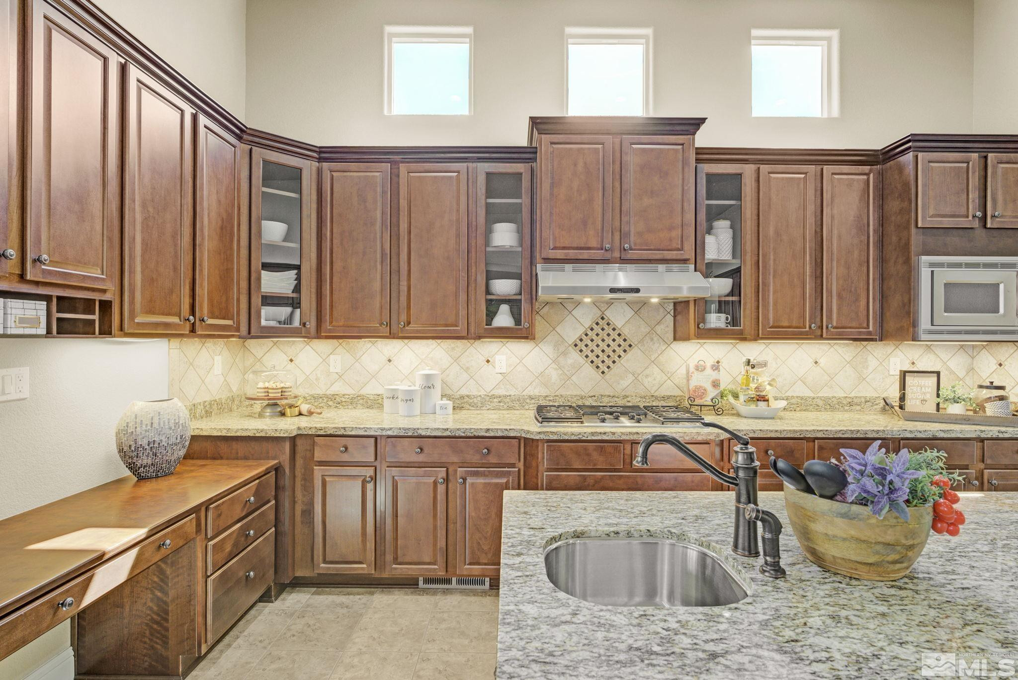 8691 Gypsy Hill Trail Property Photo 11