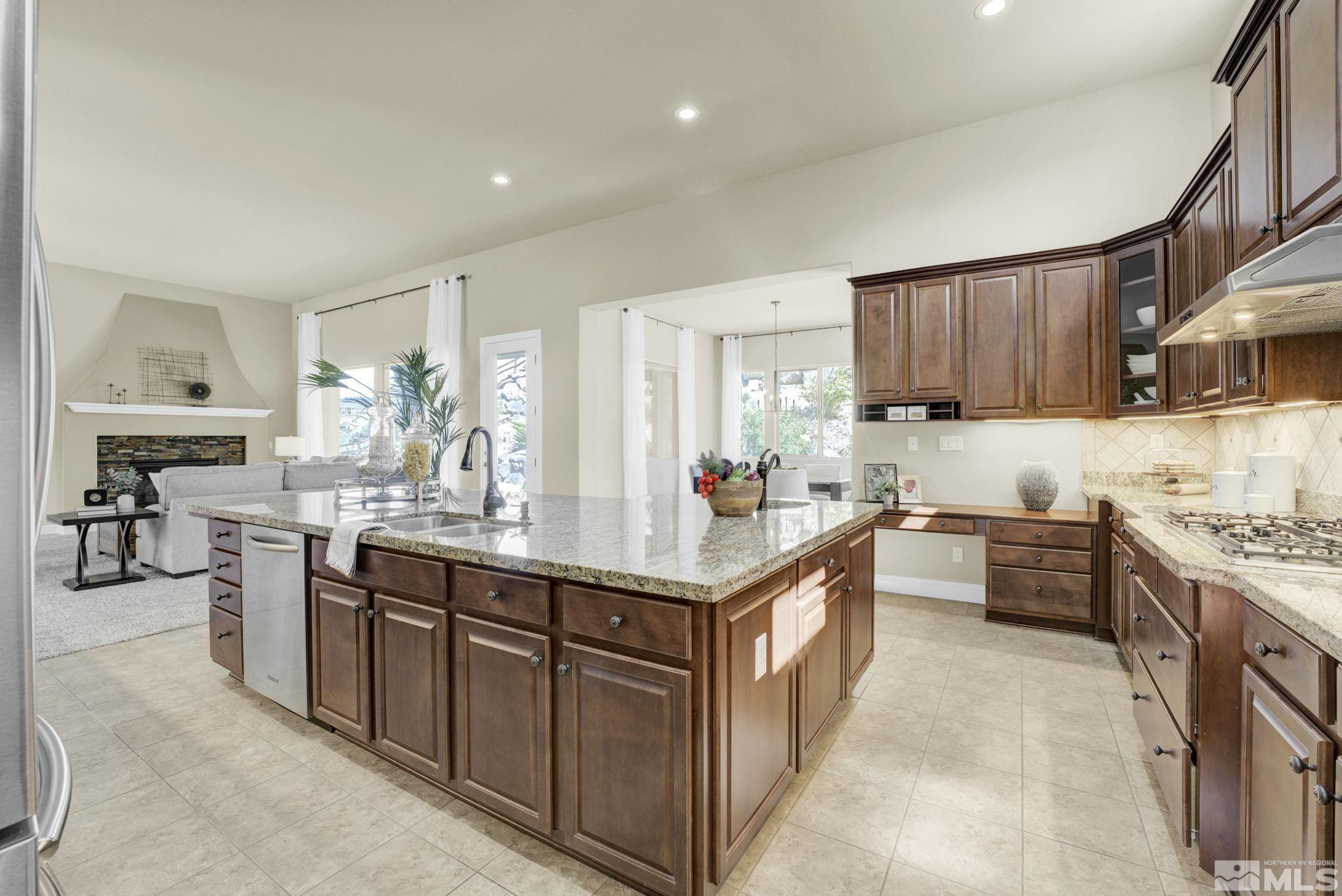 8691 Gypsy Hill Trail Property Photo 13