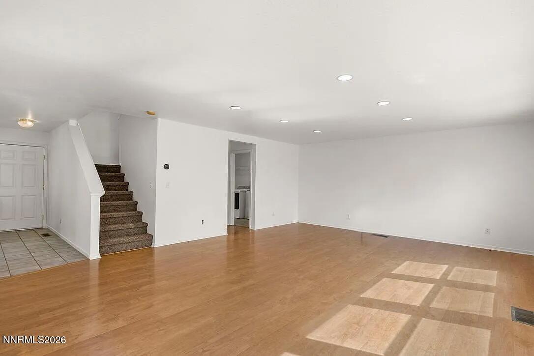 9490 Autumn Leaf Way Property Photo 2